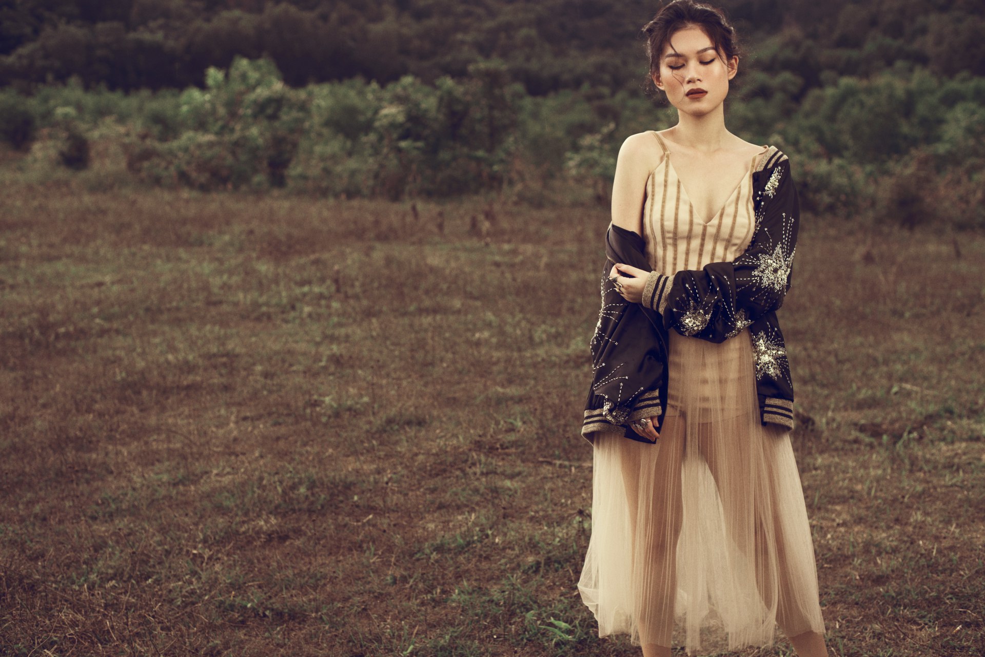 Miền du mục xa xôi