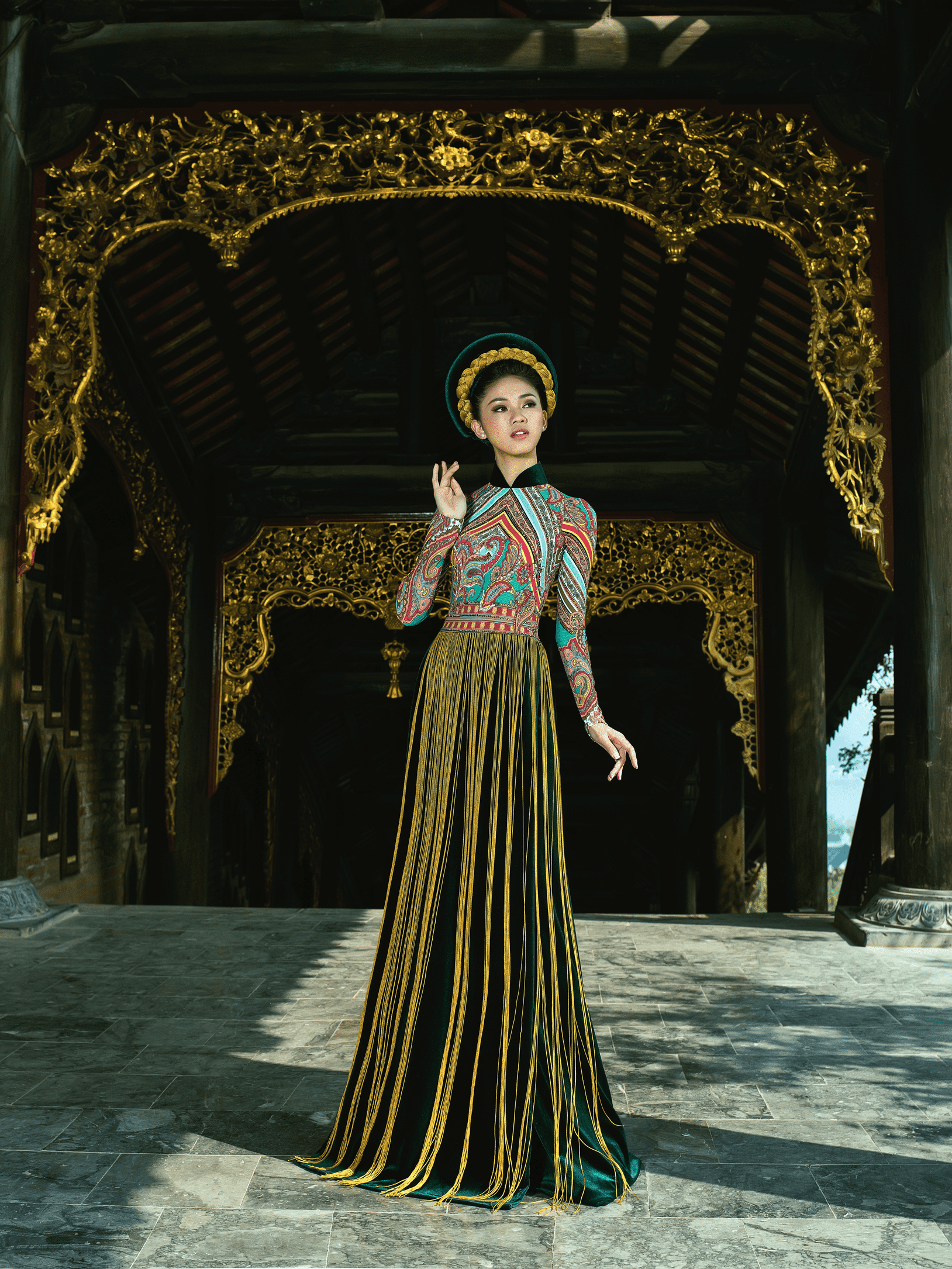 Gấm lụa, xuân sang