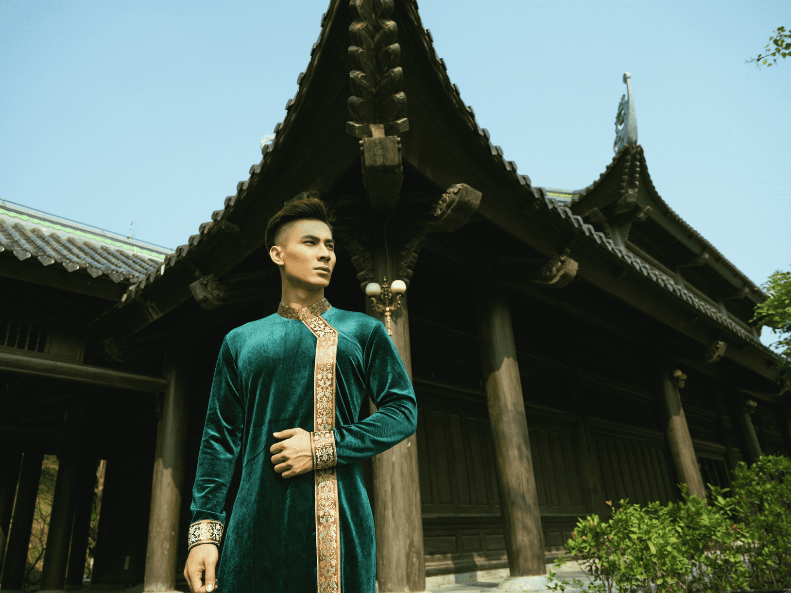 Gấm lụa, xuân sang