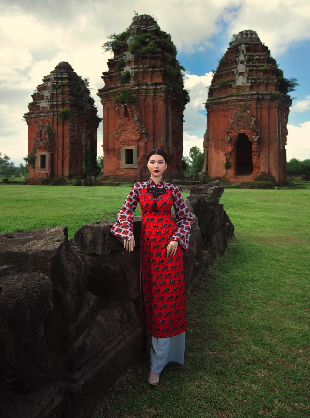 “Phú Quý Niên Hoa”