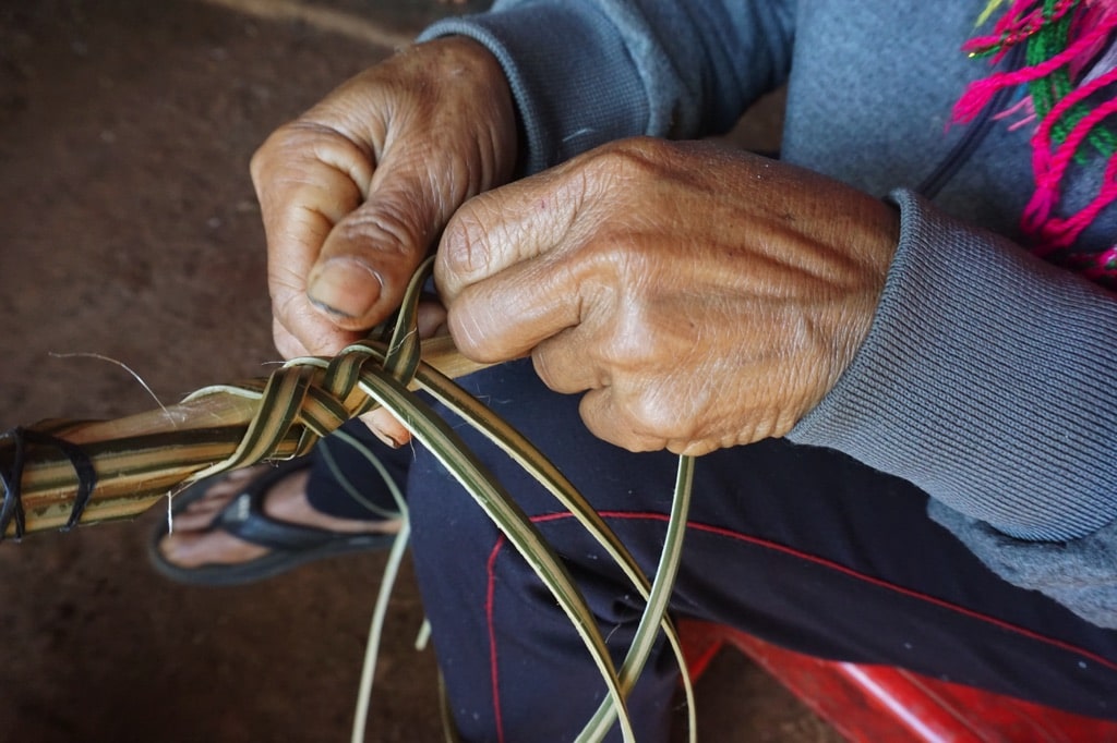 an-vo-cay-etieng-e-phuc-che-cong-cu-keo-soi