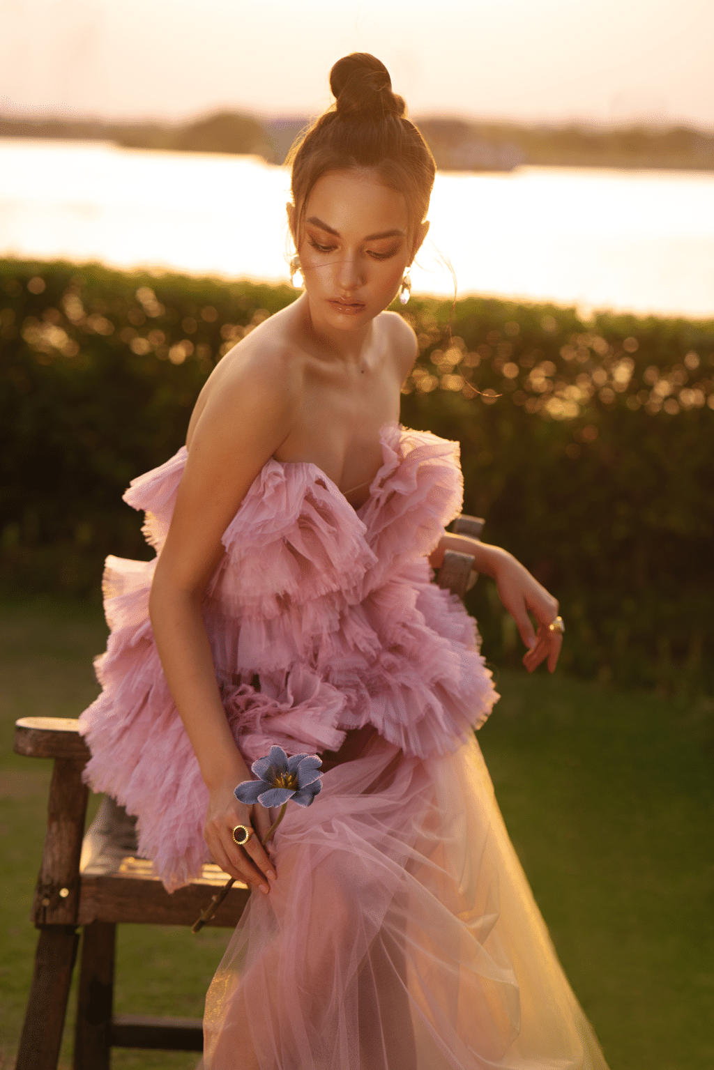 Tái sinh rực rỡ