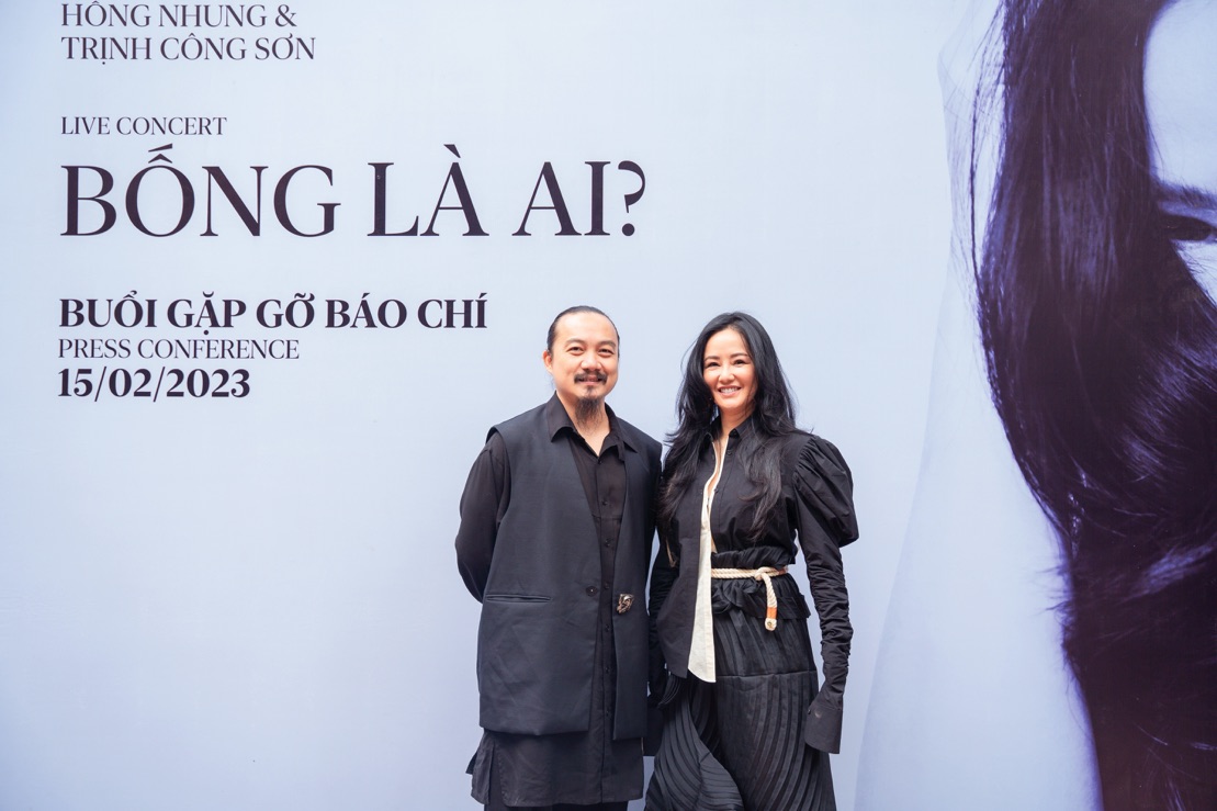 4. Diva Hồng Nhung chụp hình cùng Đạo diễn Cao Trung Hiếu - người sẽ đạo diễn toàn bộ liveconcert _Bống Là Ai__