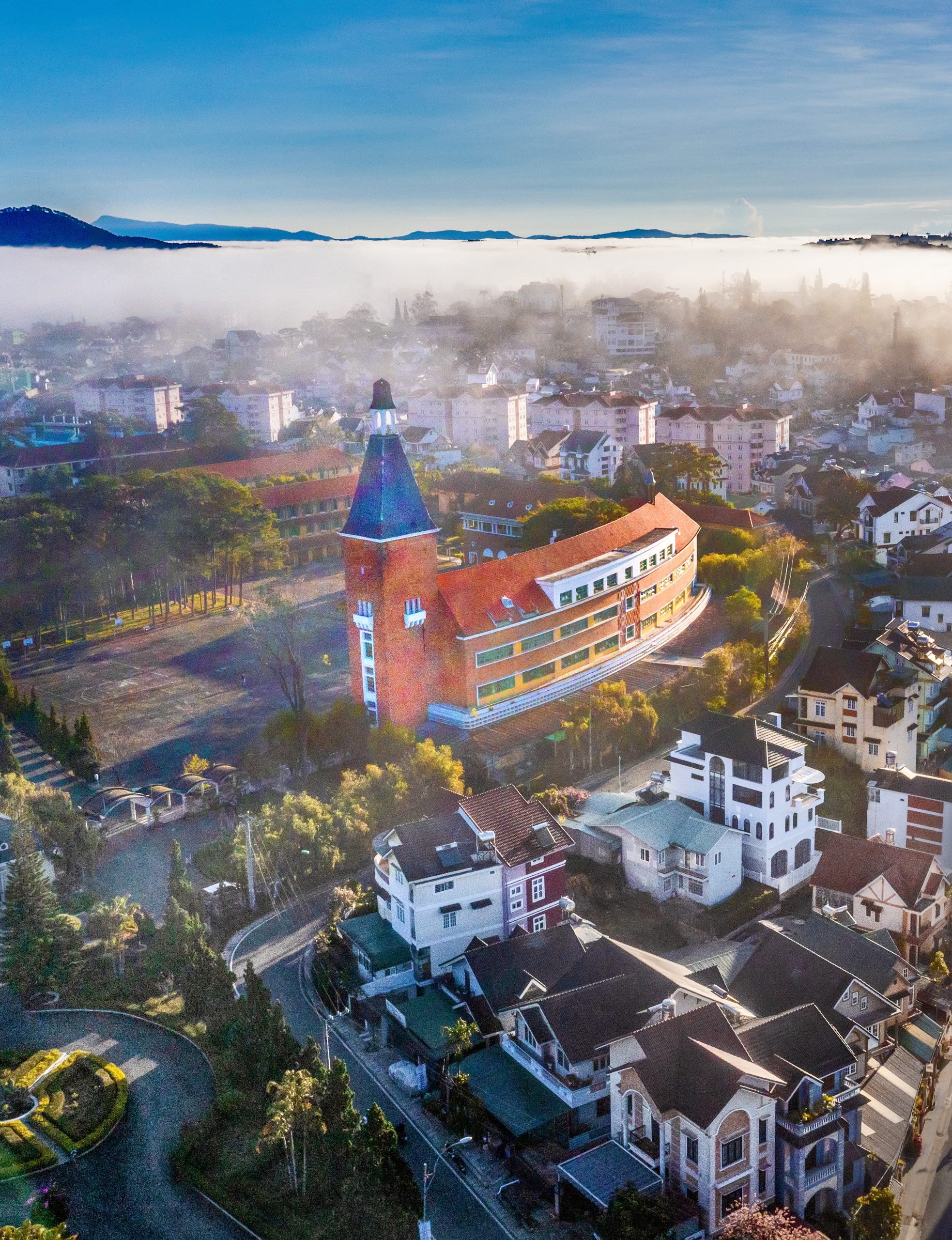 1. Sương giang phố núi – Ngô Quang Phúc