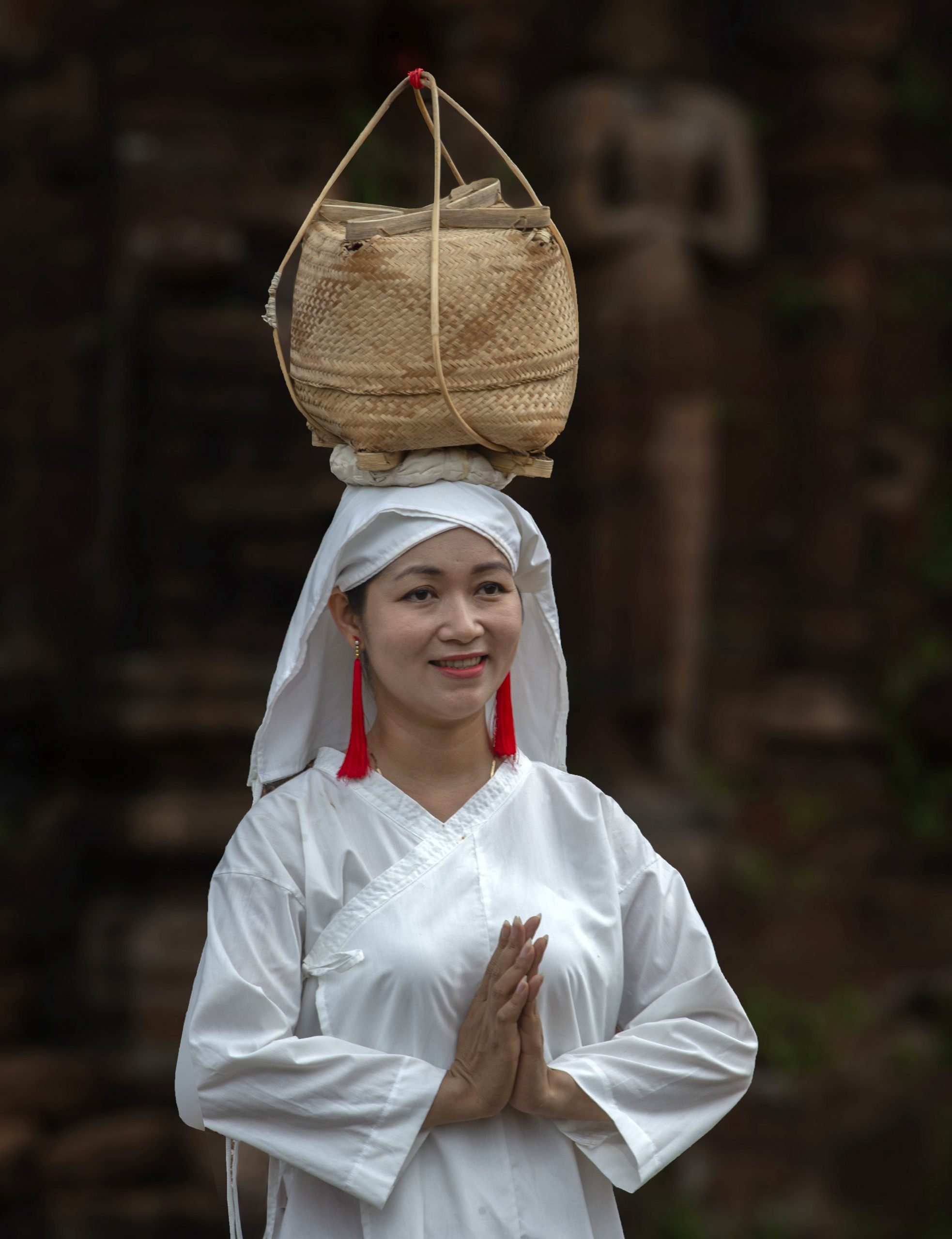 2. Tuổi thanh xuân thiếu nữ Chăm – Nguyễn Văn Tuấn