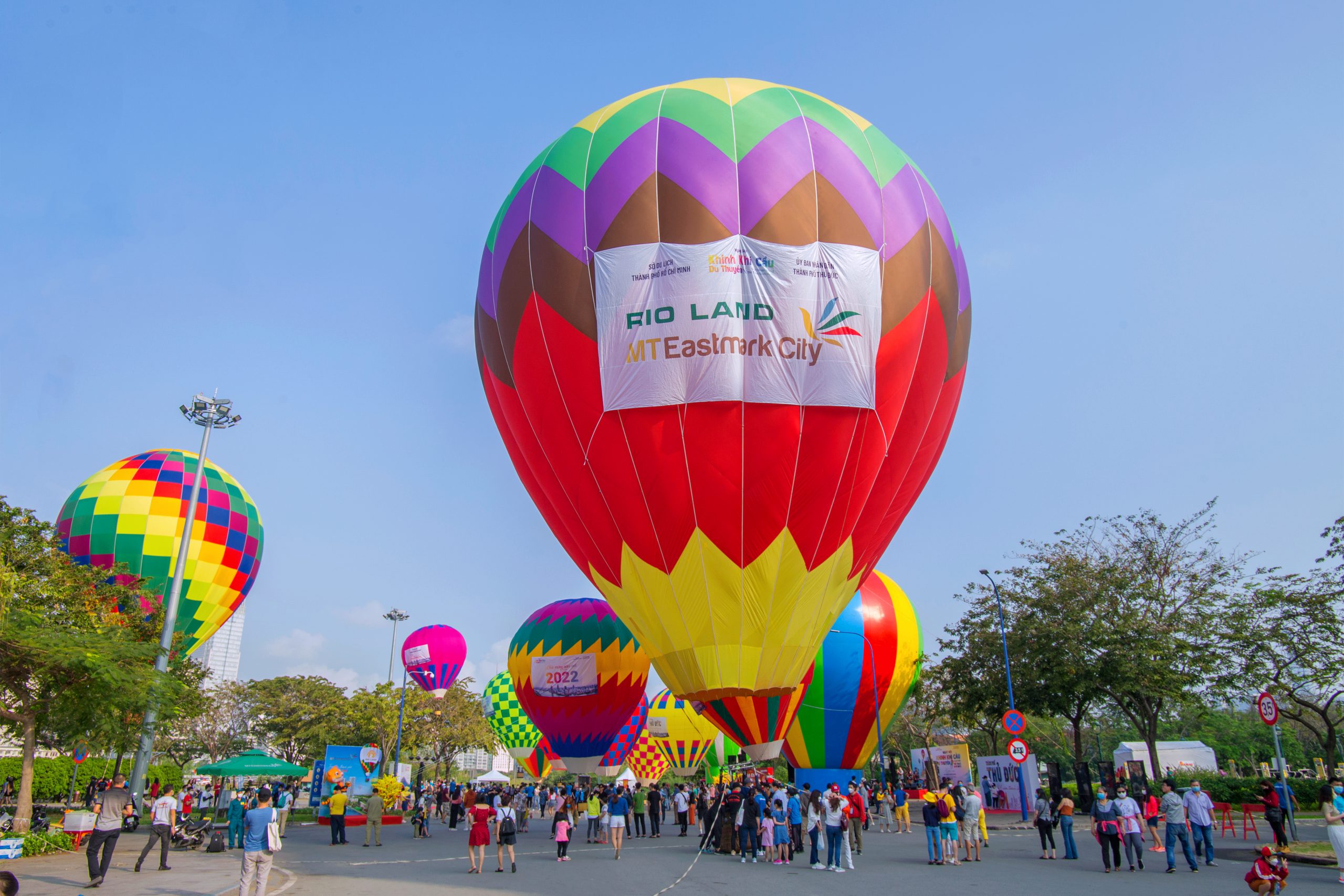 30.Ngày hội khinh khí cầu – Nguyễn Mạnh Cường