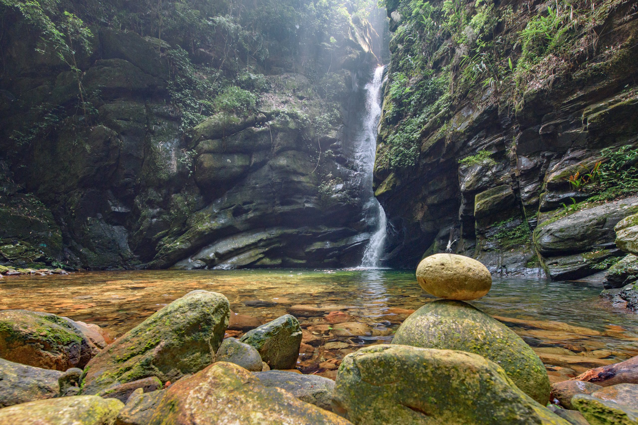 Đi tìm thác suối