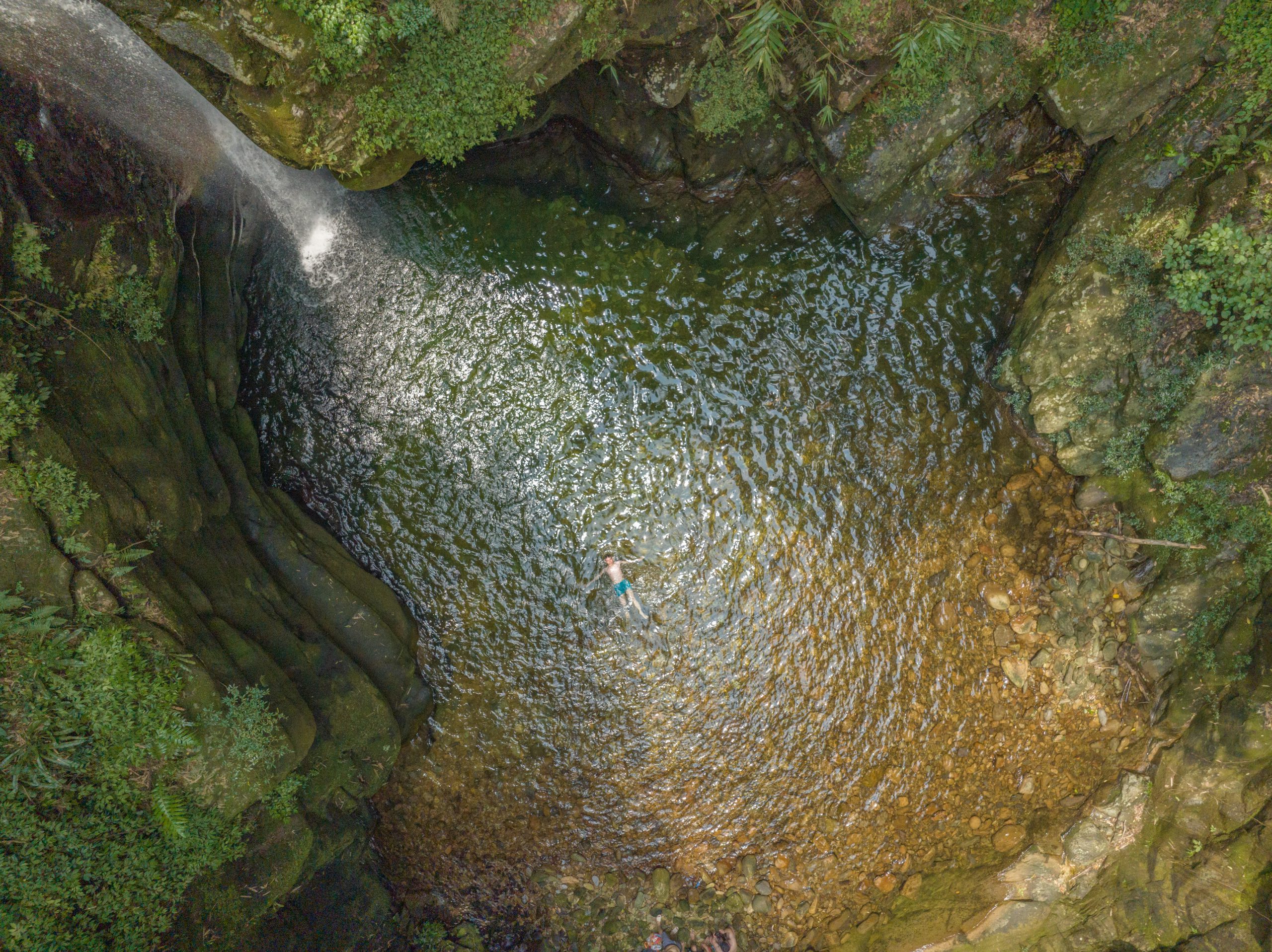 Đi tìm thác suối