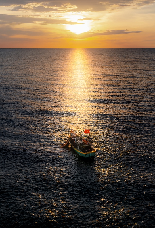 132. Vươn khơi bám biển – Lê Thanh Hoàng