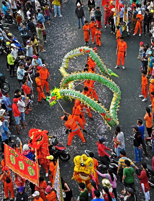 250. Múa Rồng – Vũ Thị Uyên Phương