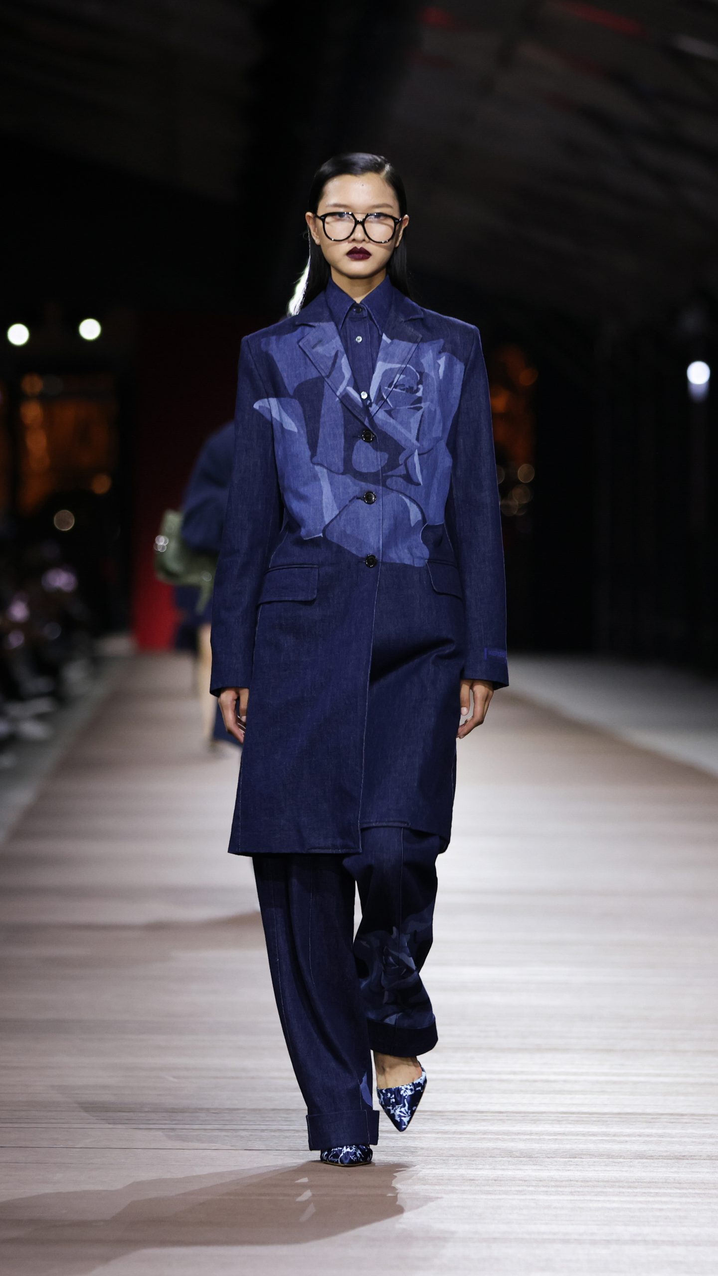 Run way key look (1)