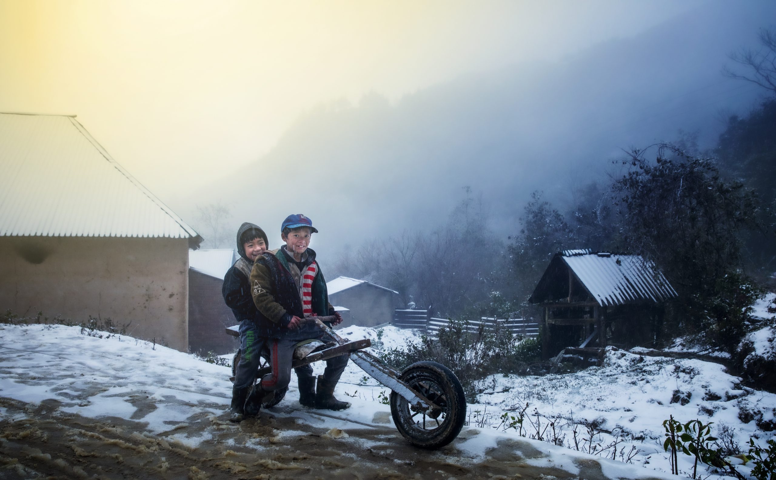 HPGD - Tre em H_Mong - Tuyet 2