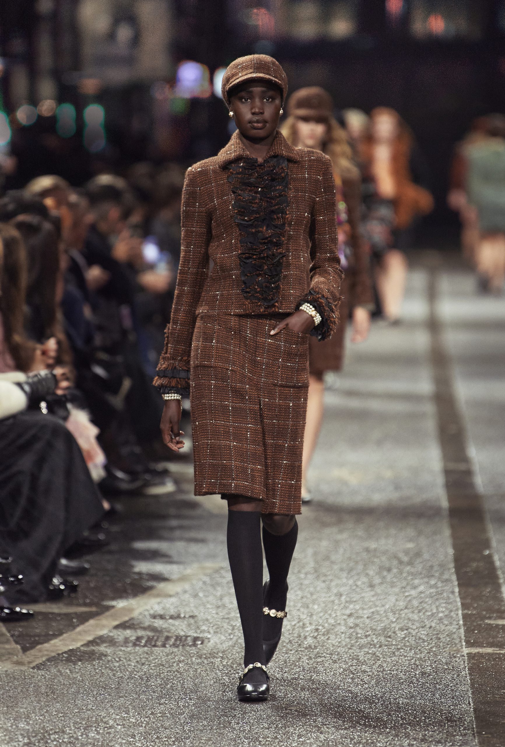 Sang trọng – cá tính trong BST CHANEL Métiers d’art 2023/24