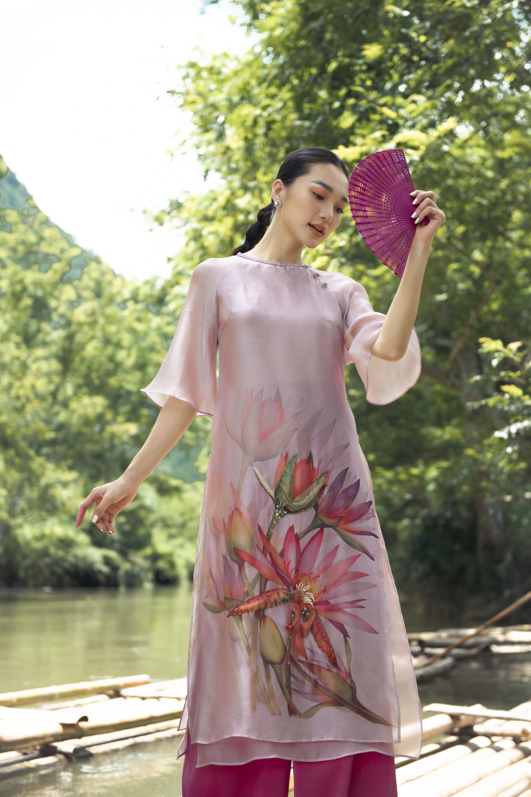 Nét thêu truyền thống trên áo dài