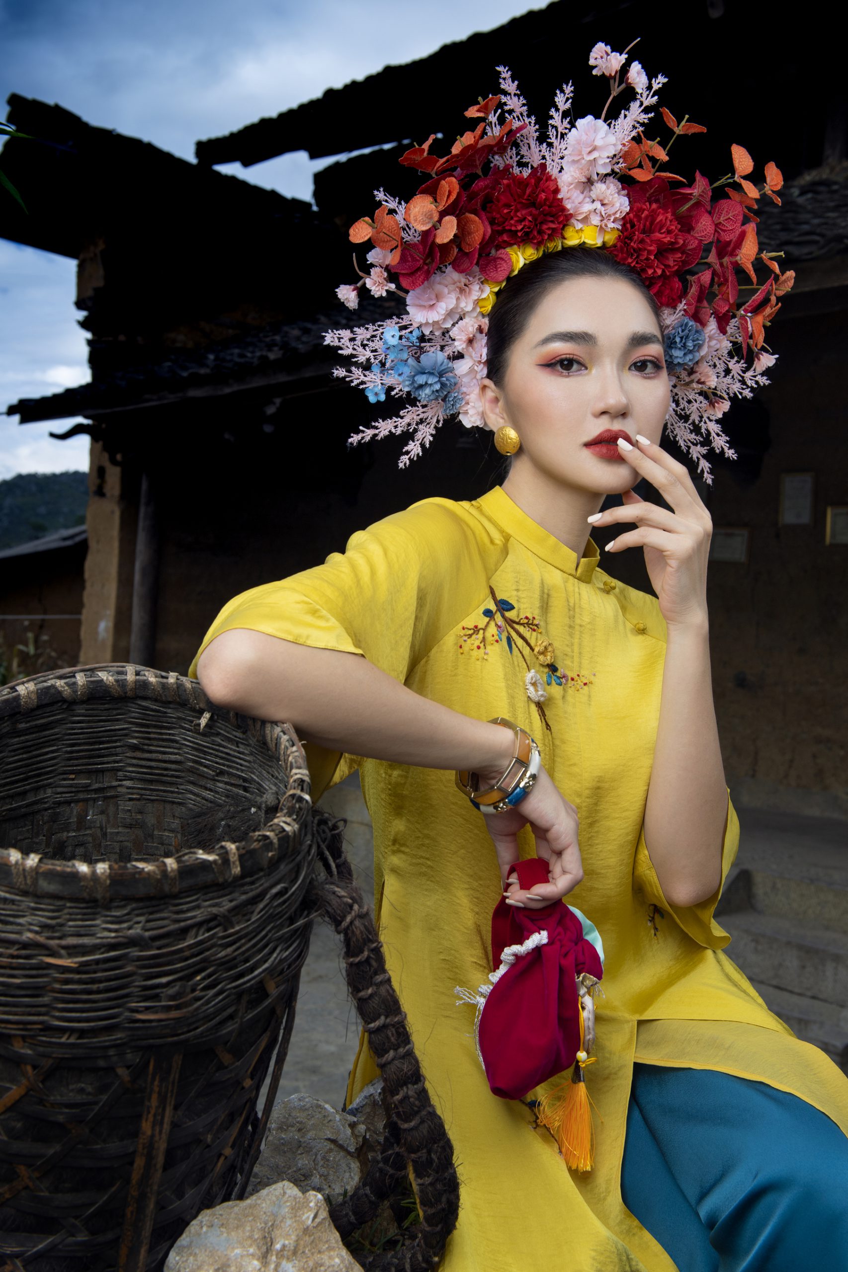 Nét thêu truyền thống trên áo dài