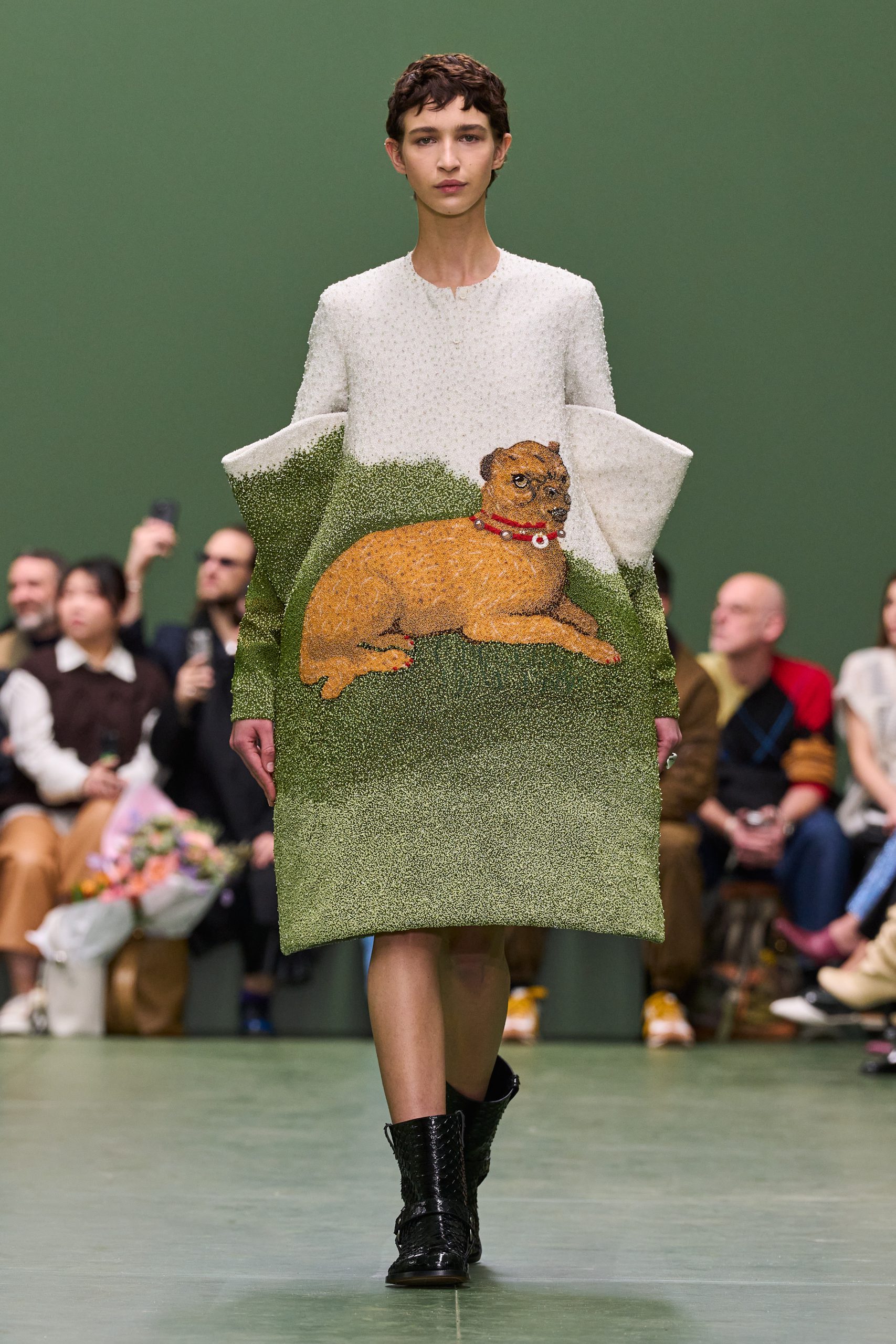 LOEWE_FW24_WW_SHOW_RUNWAY_LOOK_12_FRONT_RGB_CROPPED_2X3