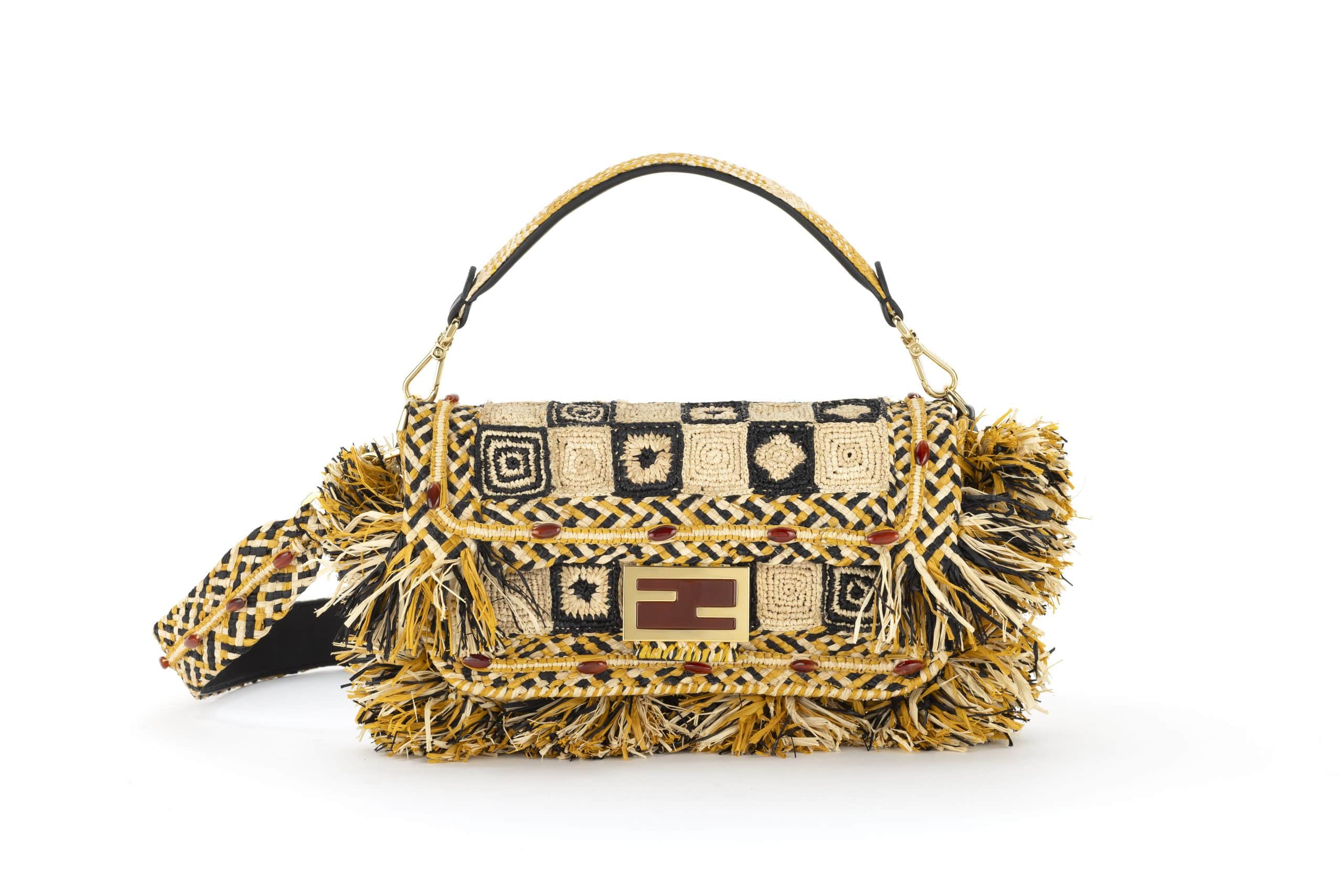 Madagascar, Made For A Woman_FENDI Baguette hand in hand_01