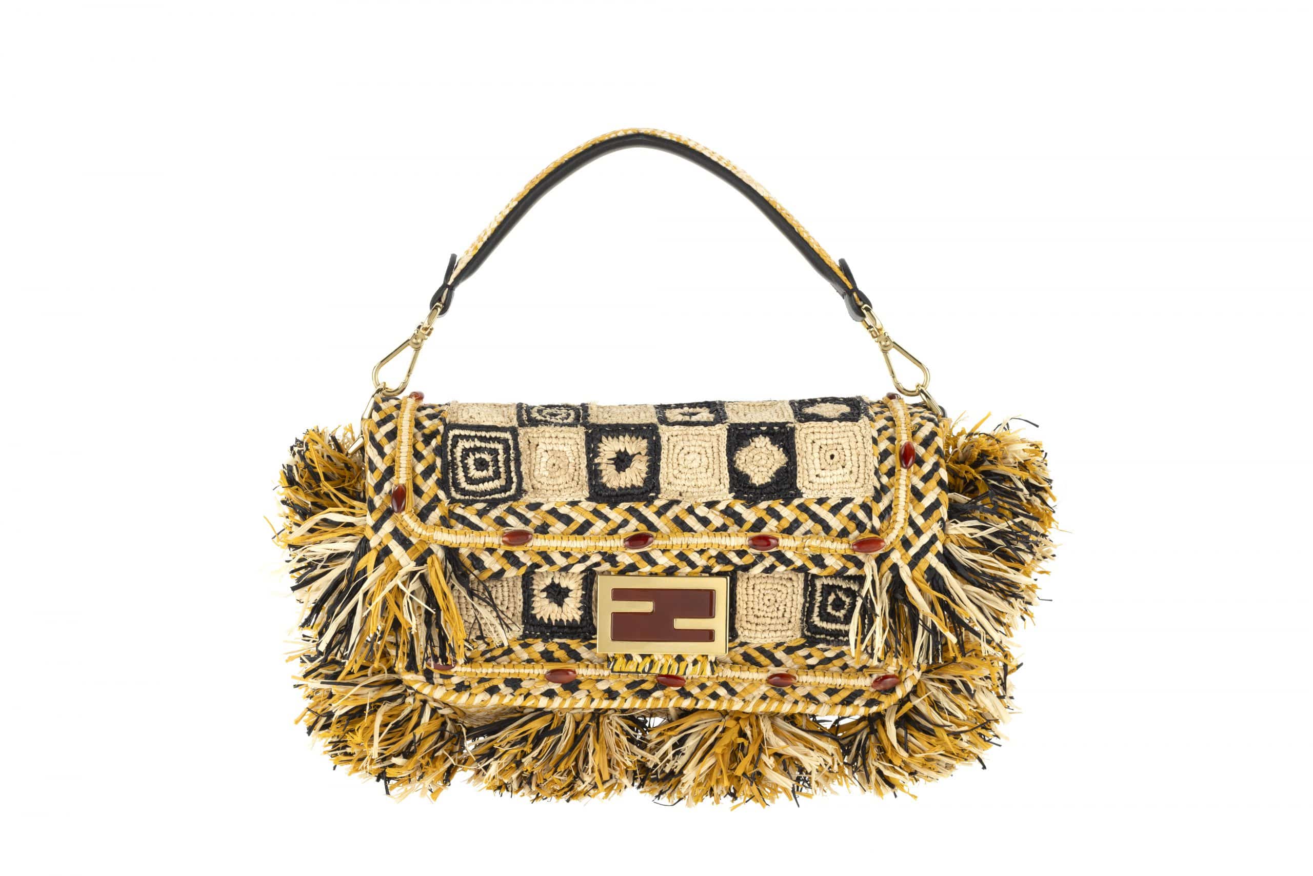 Madagascar, Made For A Woman_FENDI Baguette hand in hand_03