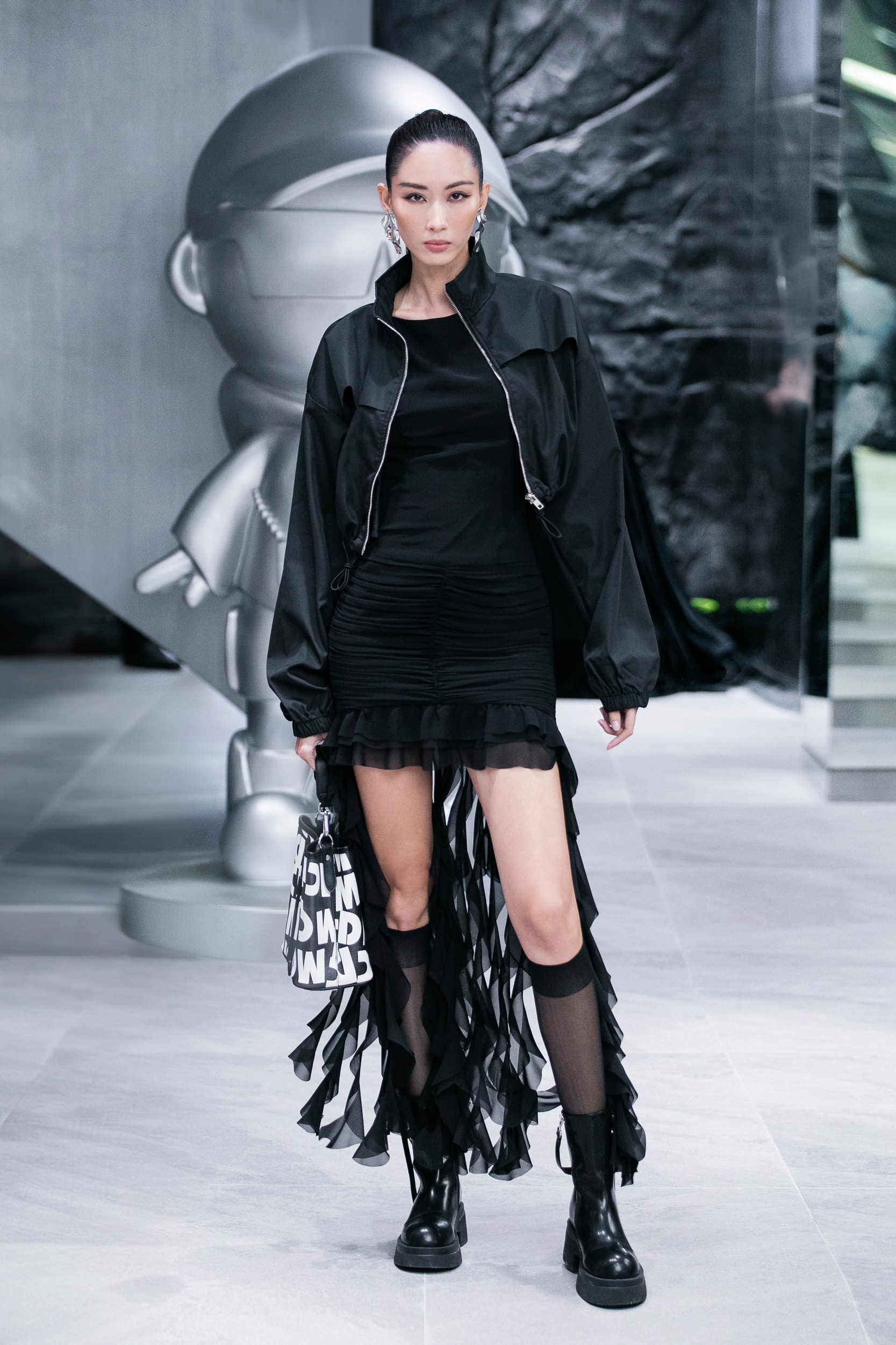 DMC trở lại với loạt thiết kế “New Gen”