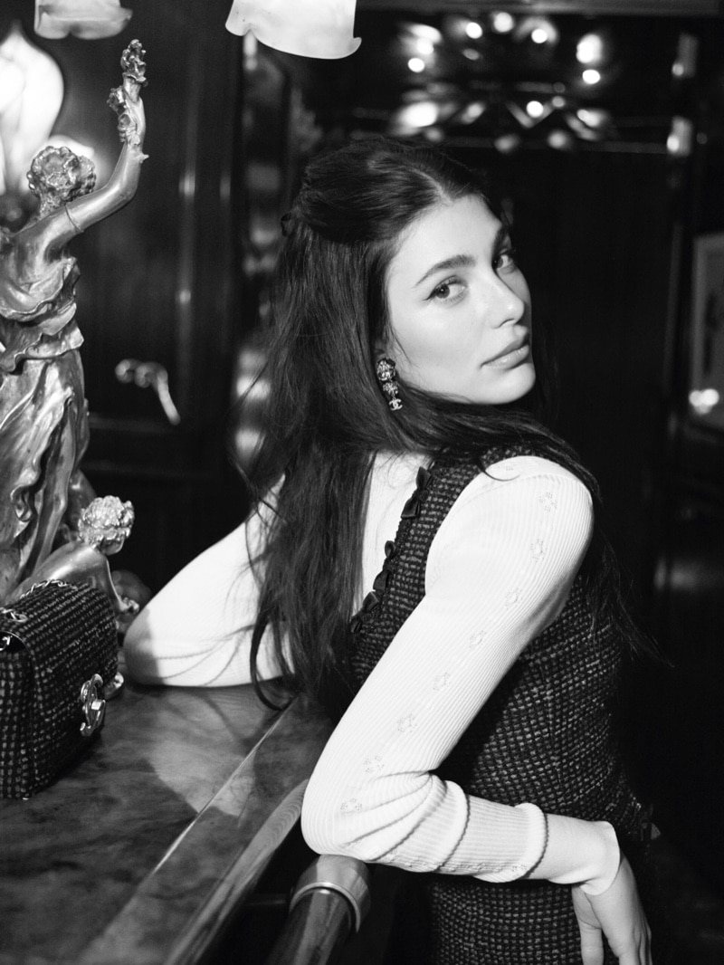 3-Camila-Morrone-Chanel-Featured2
