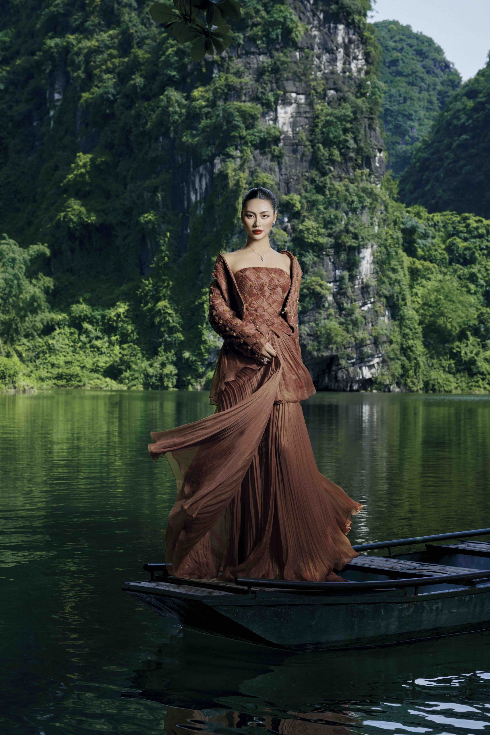 4-Nikon-24477 copy 2