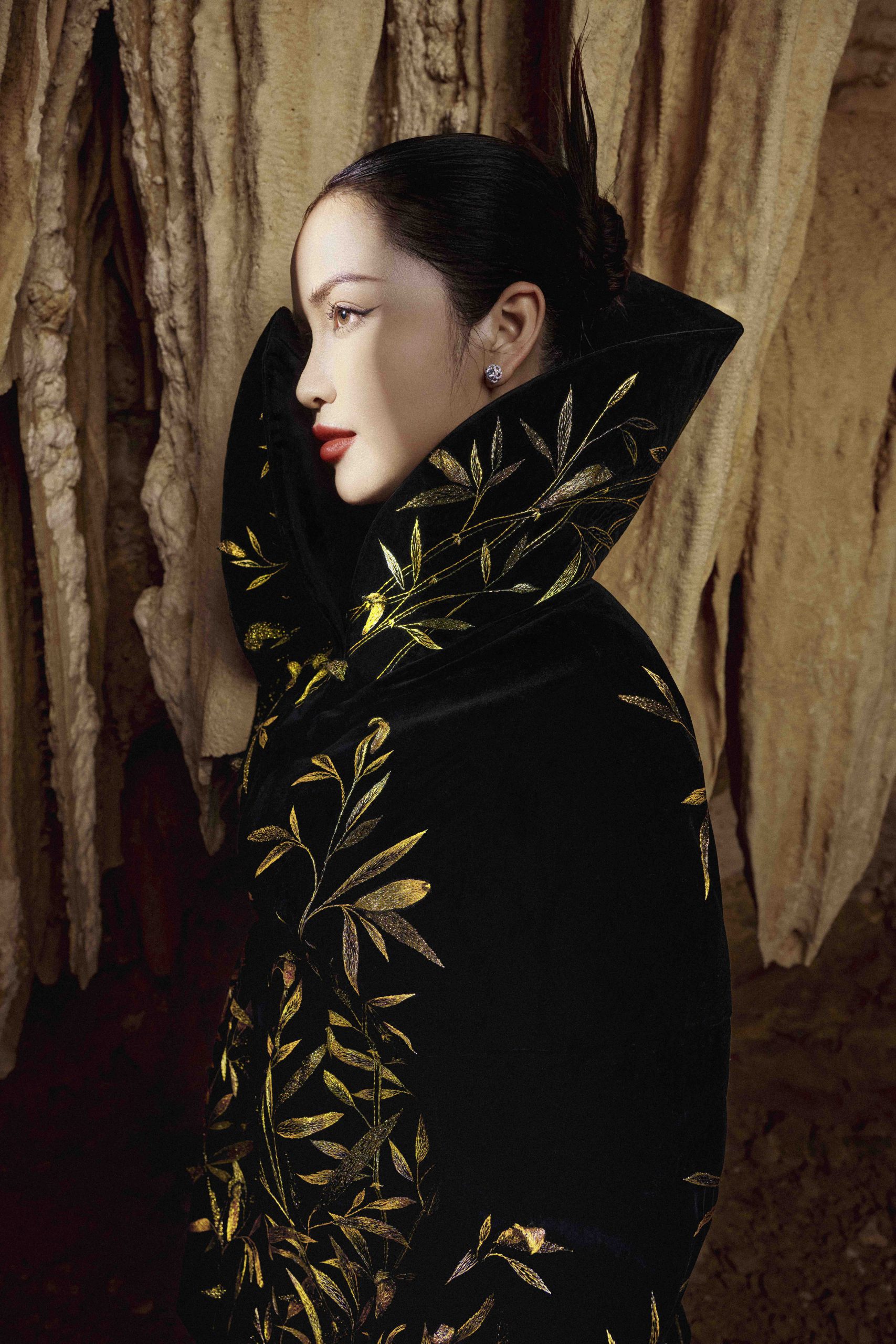 7-Nikon-25064 copy 2