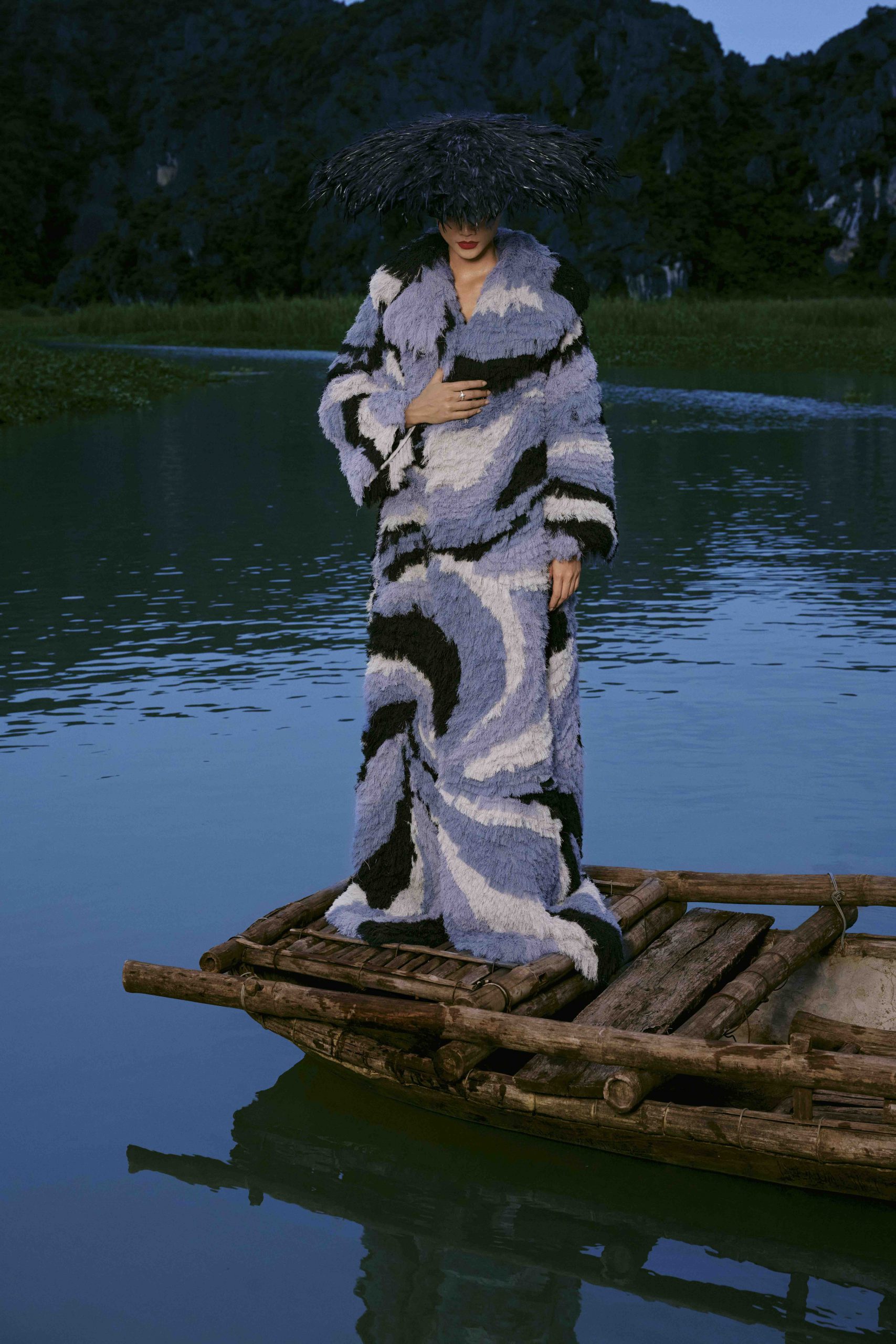 9-Nikon-25533 copy 2