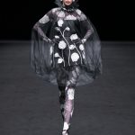 Những thiết kế táo bạo của Đỗ Mạnh Cường trên sàn diễn tại Thượng Hải