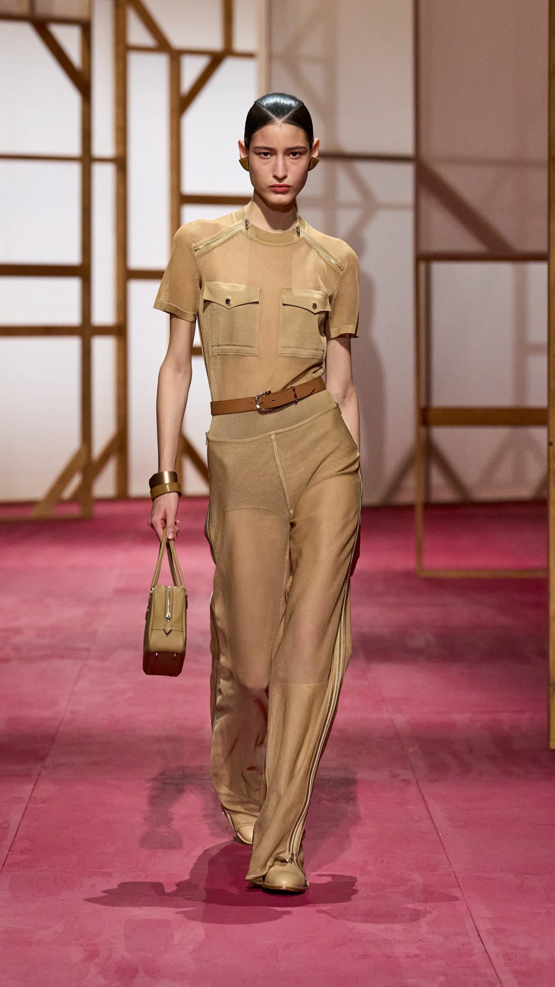 HERMES_WRTW_SS25_Runway_FilippoFior_02