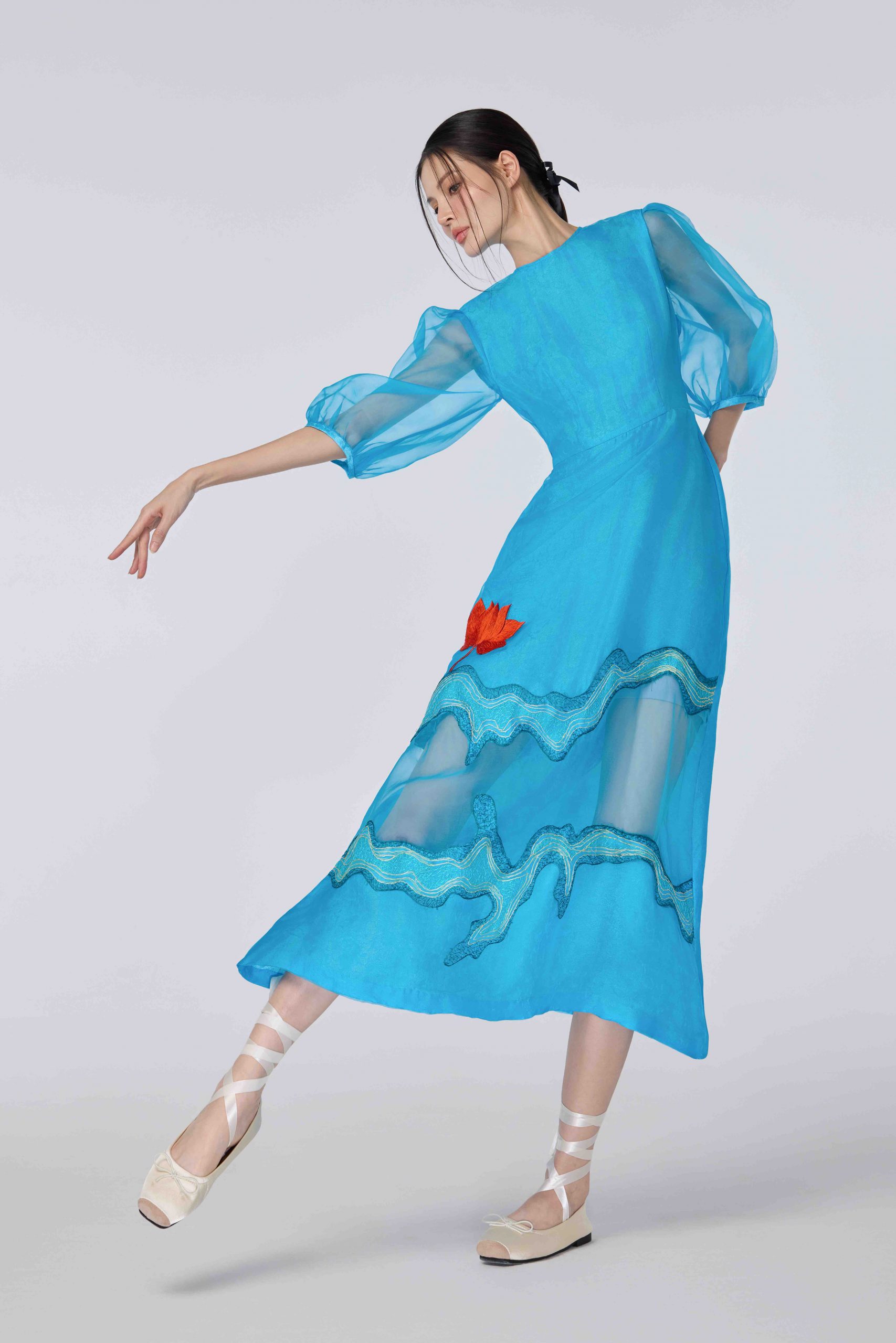 Tìm bình yên trong các sắc độ của màu lam