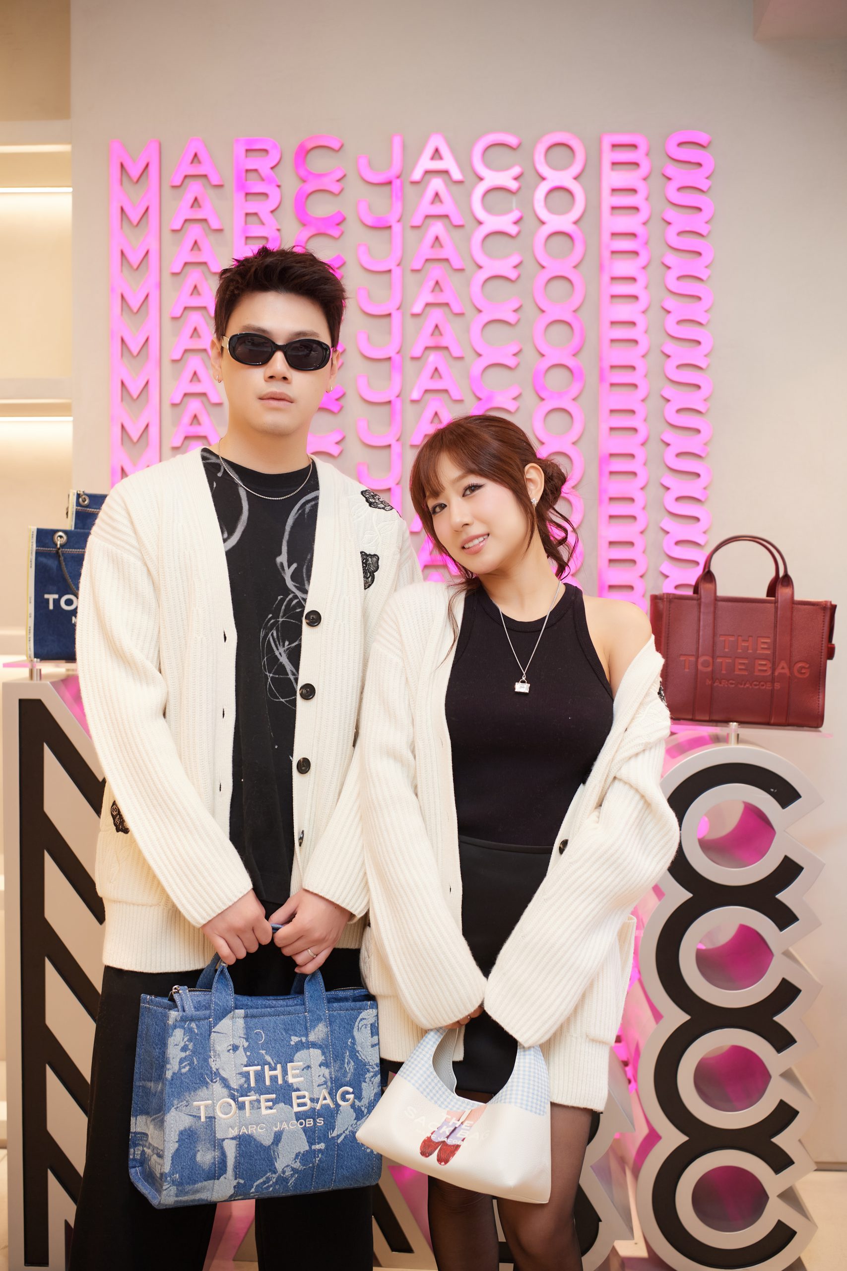 Tùng Sơn - Trang Lou