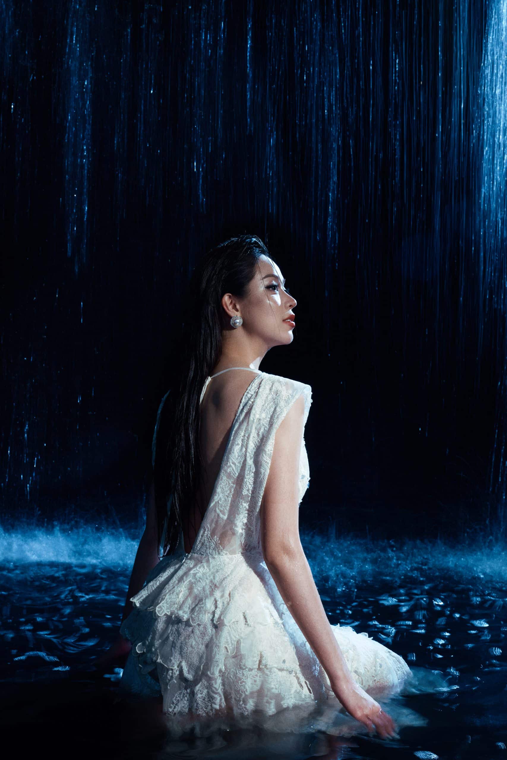 ”The Light of Water” của Lê Thanh Hòa