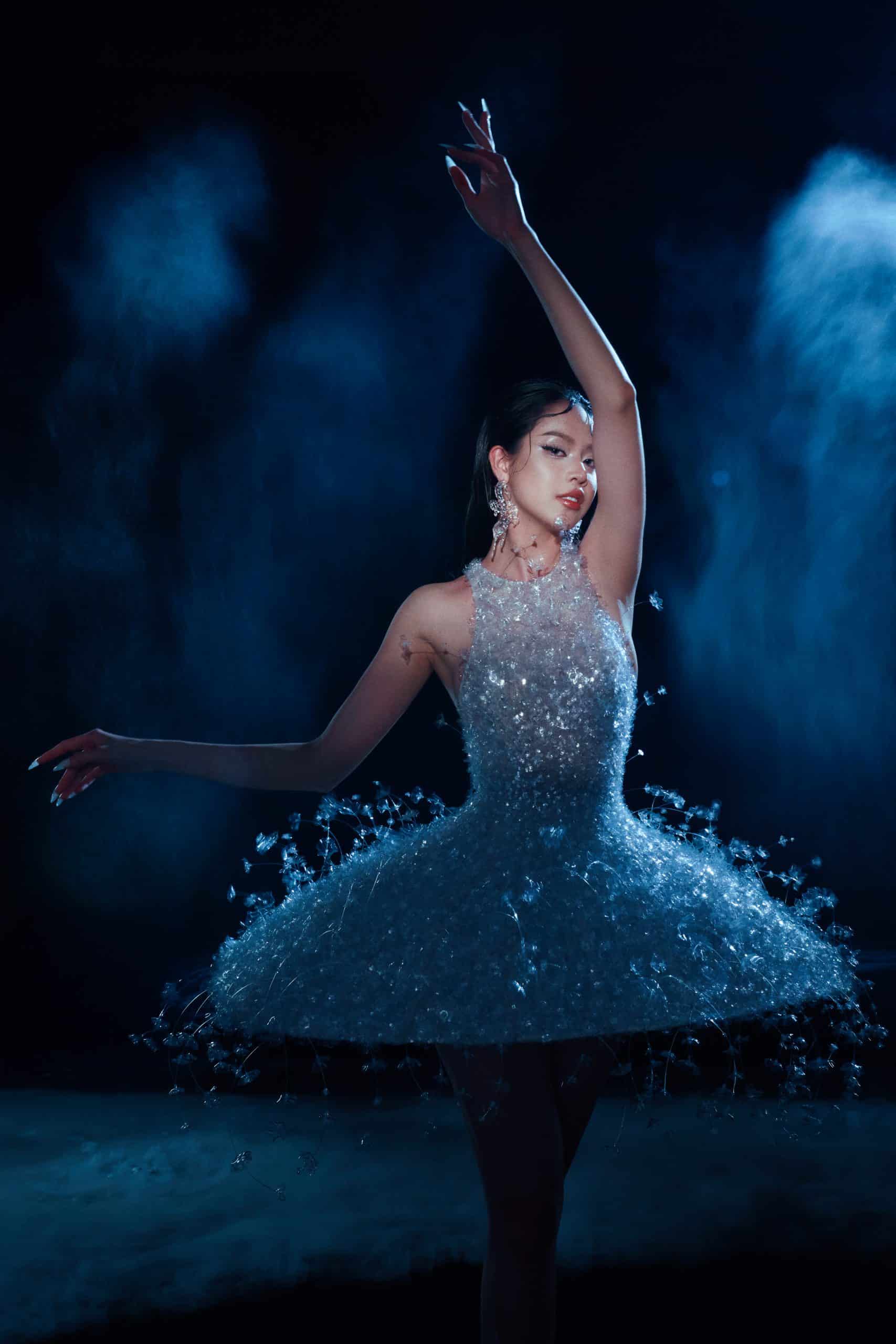 ”The Light of Water” của Lê Thanh Hòa