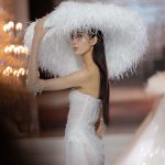 Vietnam Couture Fashion Week mở màn với BST váy cưới của NTK Chung Thanh Phong