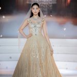 Vietnam Couture Fashion Week mở màn với BST váy cưới của NTK Chung Thanh Phong