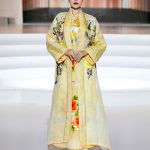 ”Sắc Phong” – Khi tà áo dài kể lại chuyện cổ vật