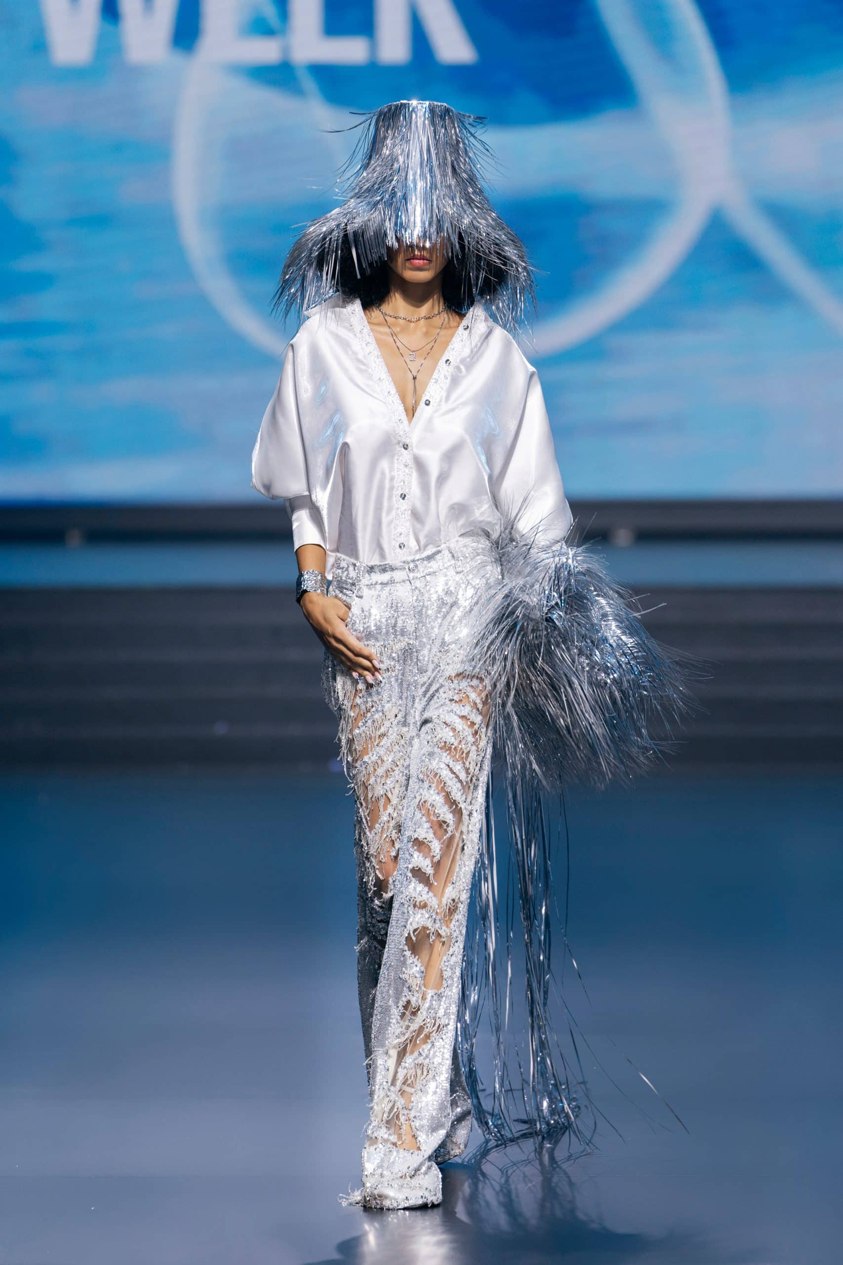 BST “The Light Of Water” tại Aquafina Vietnam International Fashion Week