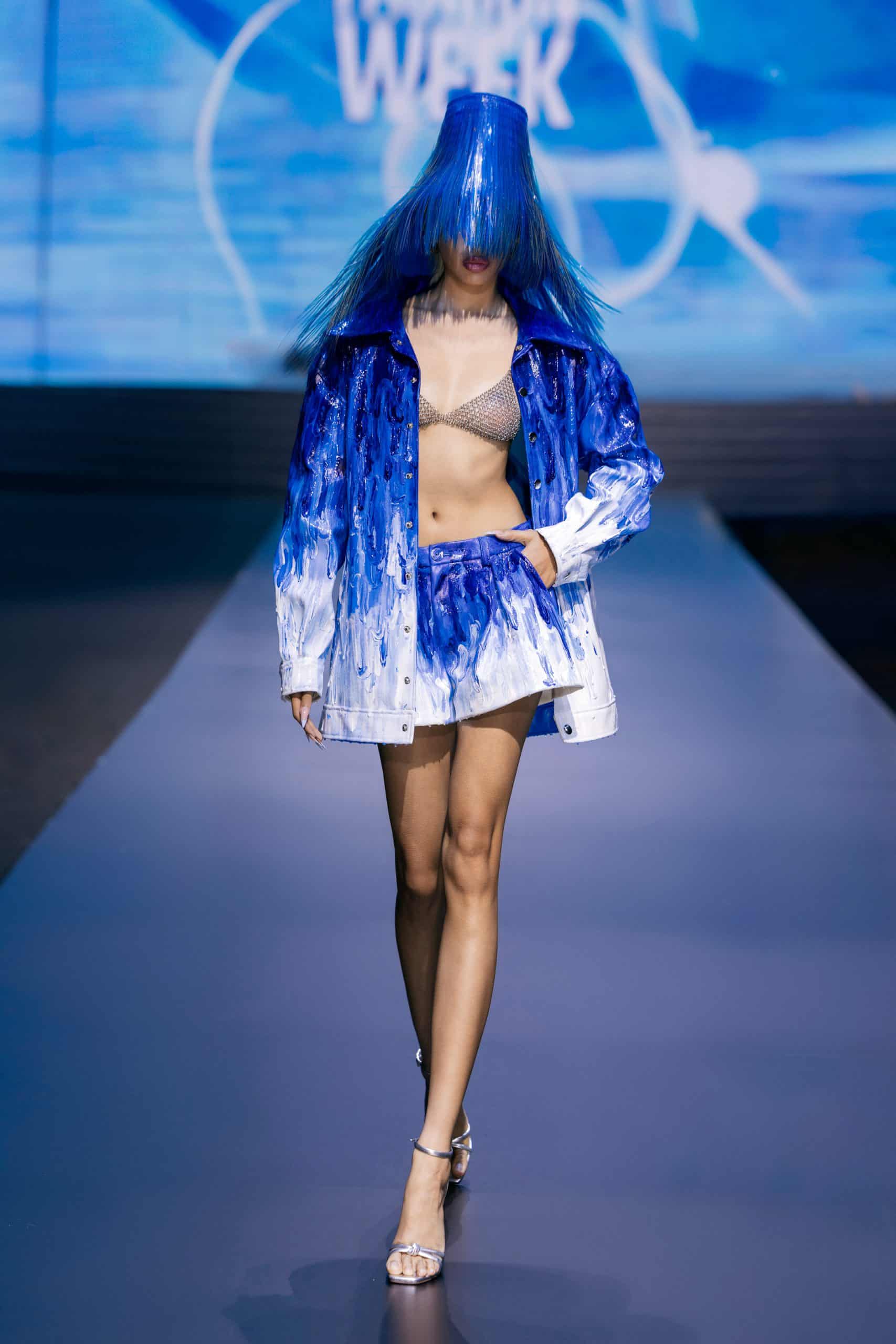BST “The Light Of Water” tại Aquafina Vietnam International Fashion Week