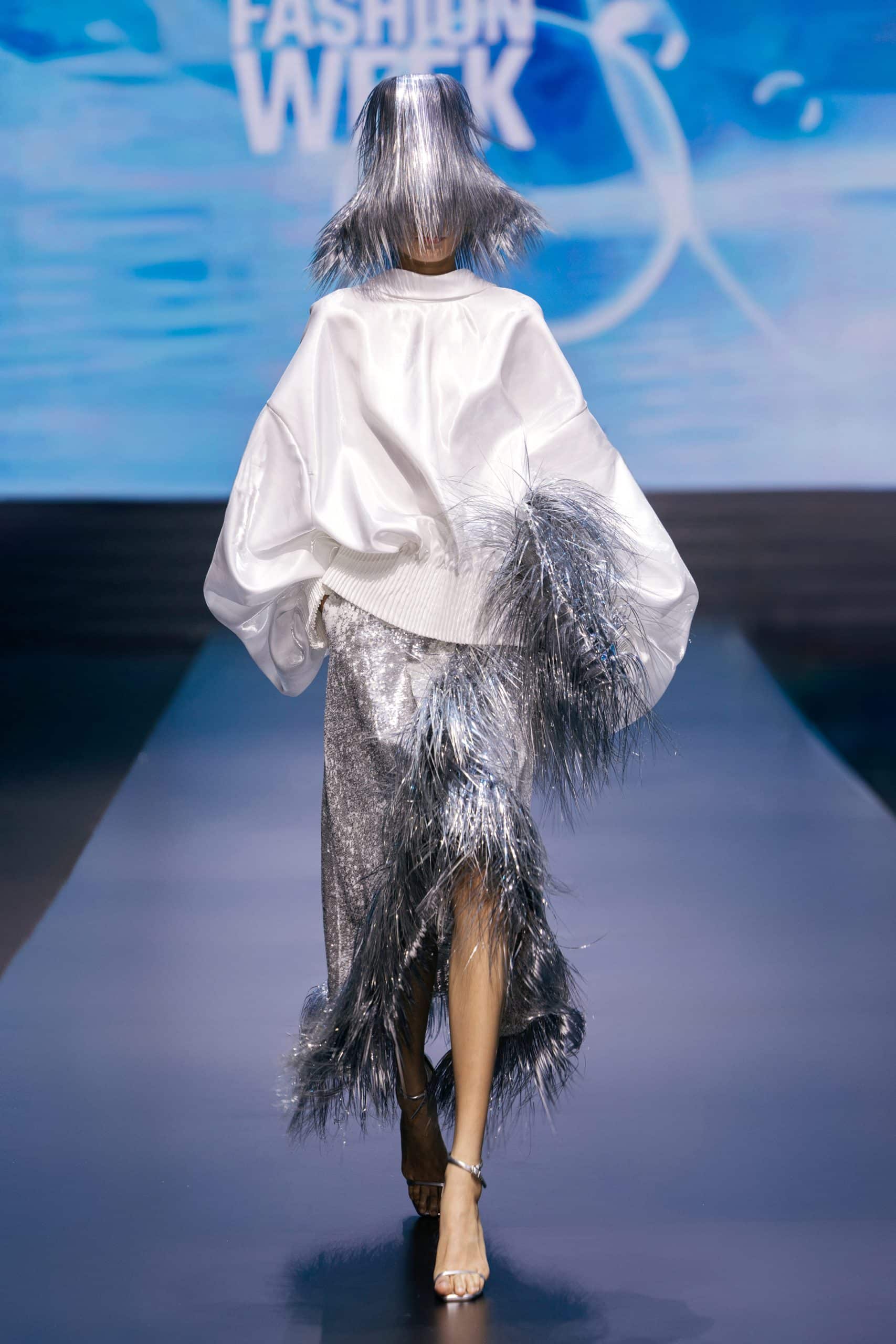 BST “The Light Of Water” tại Aquafina Vietnam International Fashion Week