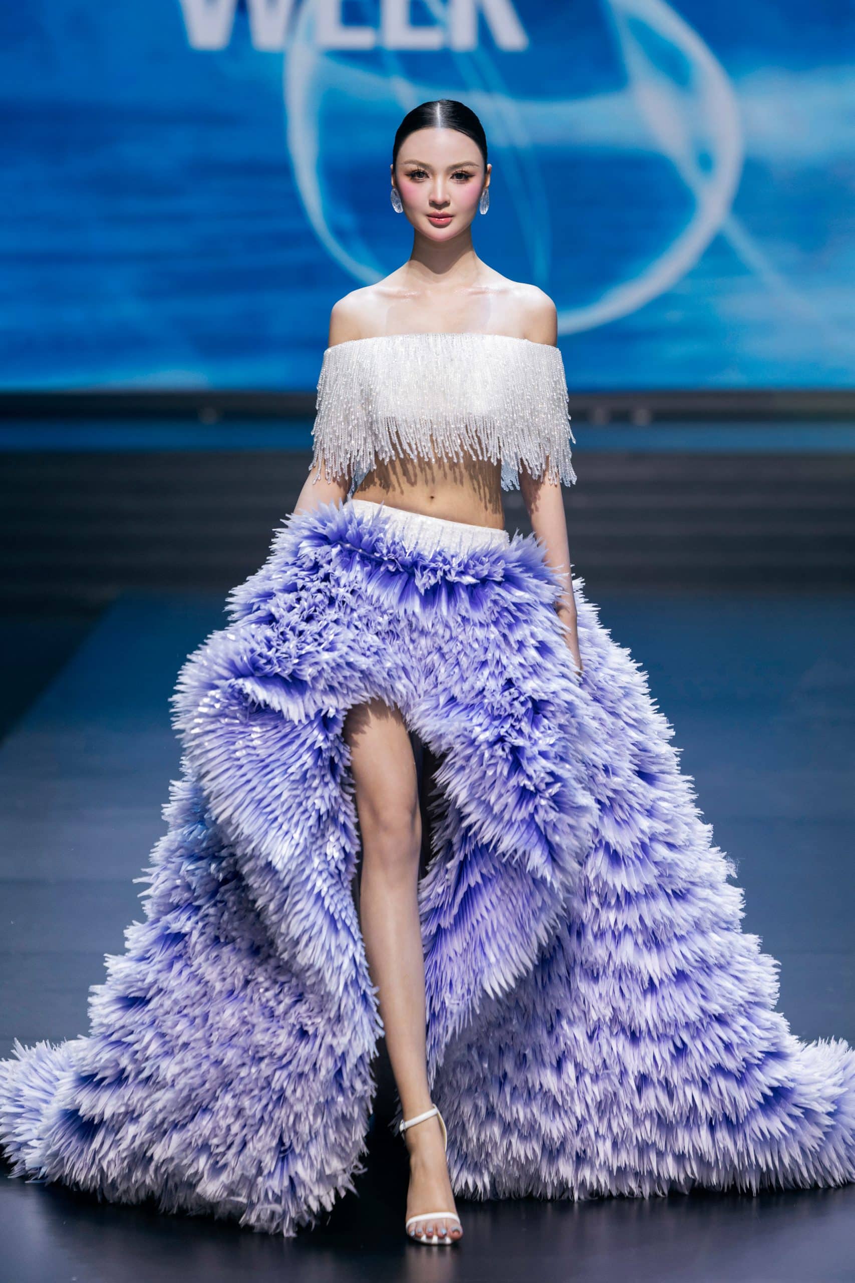 BST “The Light Of Water” tại Aquafina Vietnam International Fashion Week