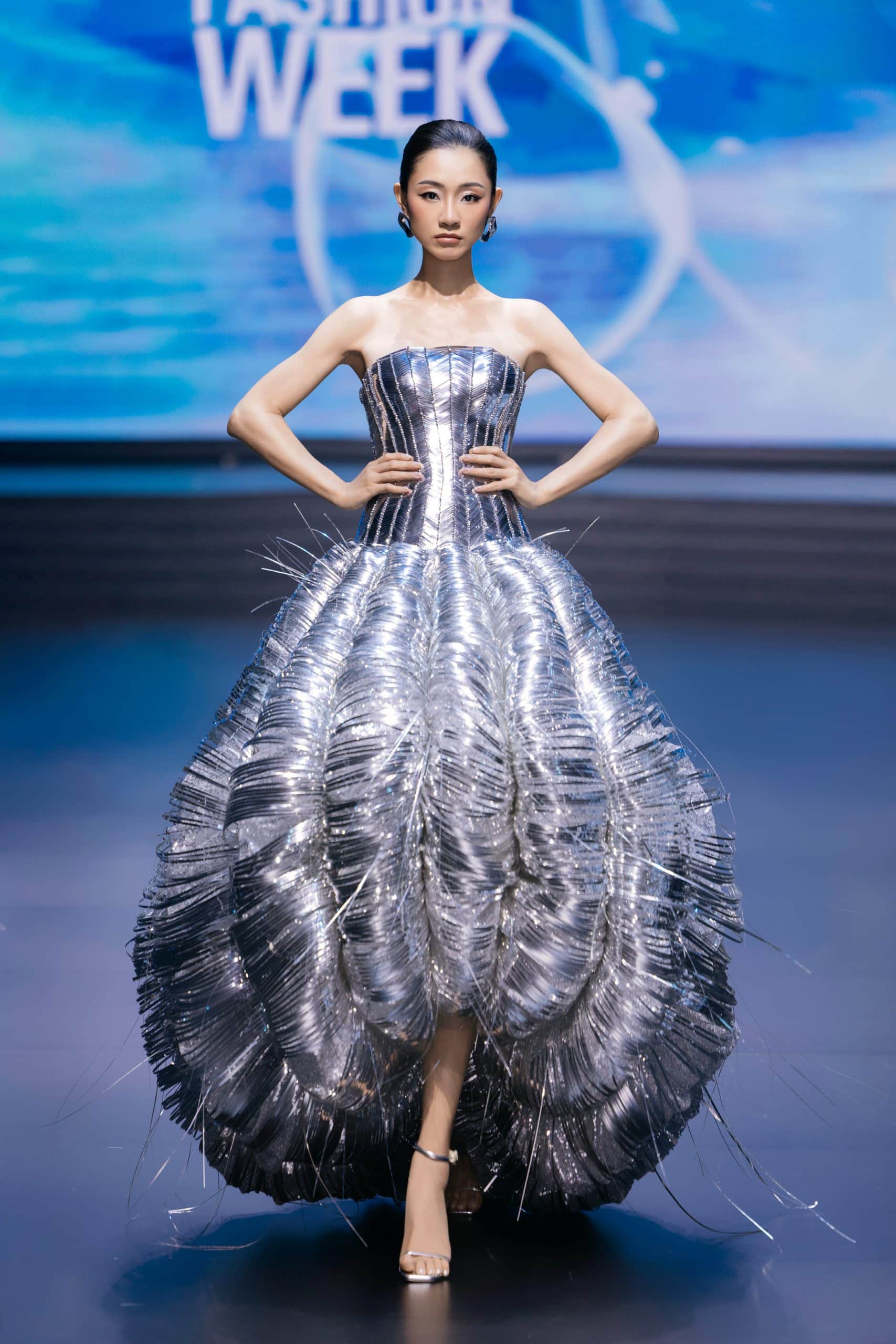 BST “The Light Of Water” tại Aquafina Vietnam International Fashion Week