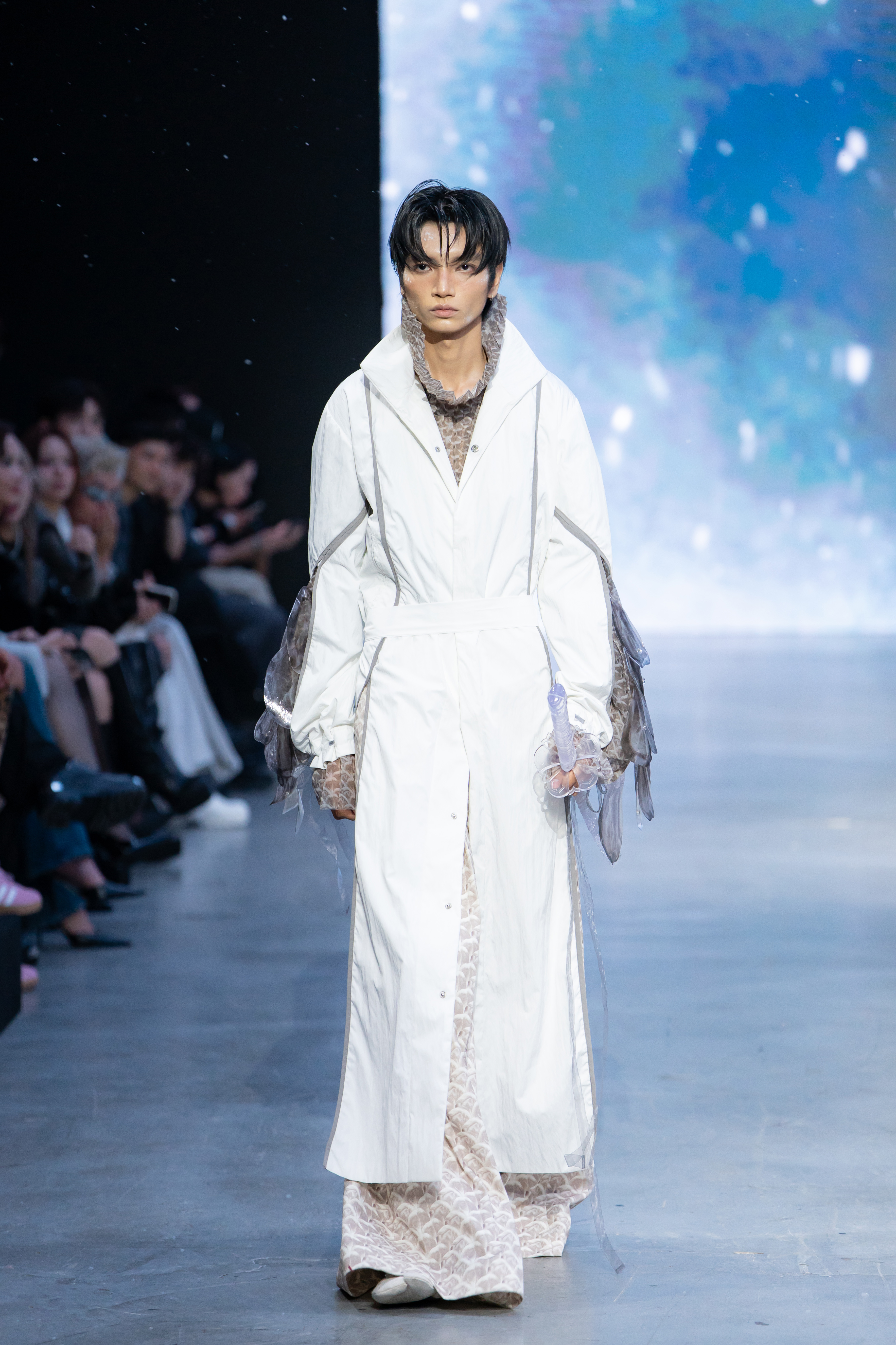 BST “ELENA NGN – XI Collection: Setsuka” – Sự kết hợp giữa hoa đá và thời trang