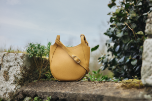 Le Foulonné Thu Đông 2025 – Vẻ đẹp tối giản đến từ Longchamp