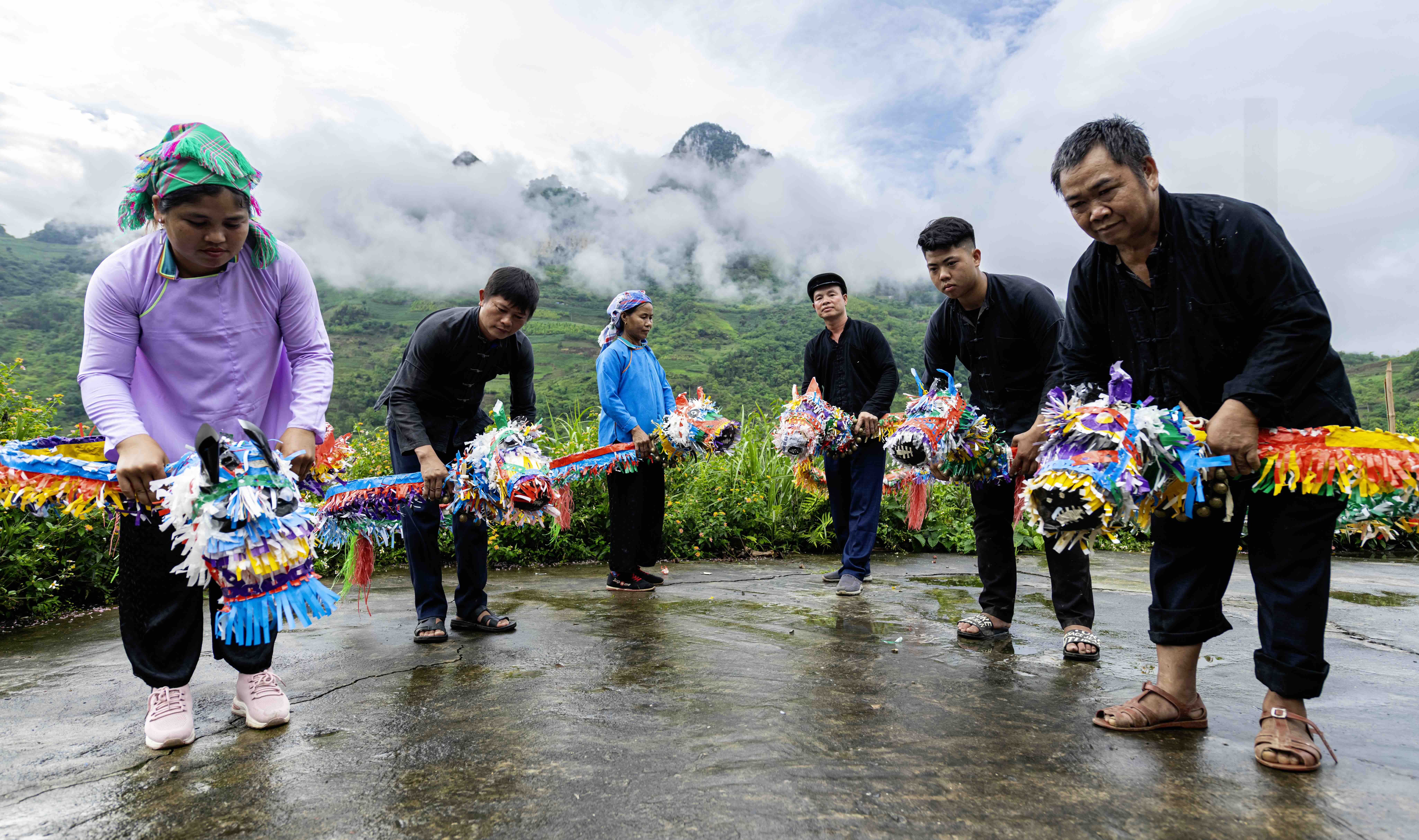 The Paper Horse Dance