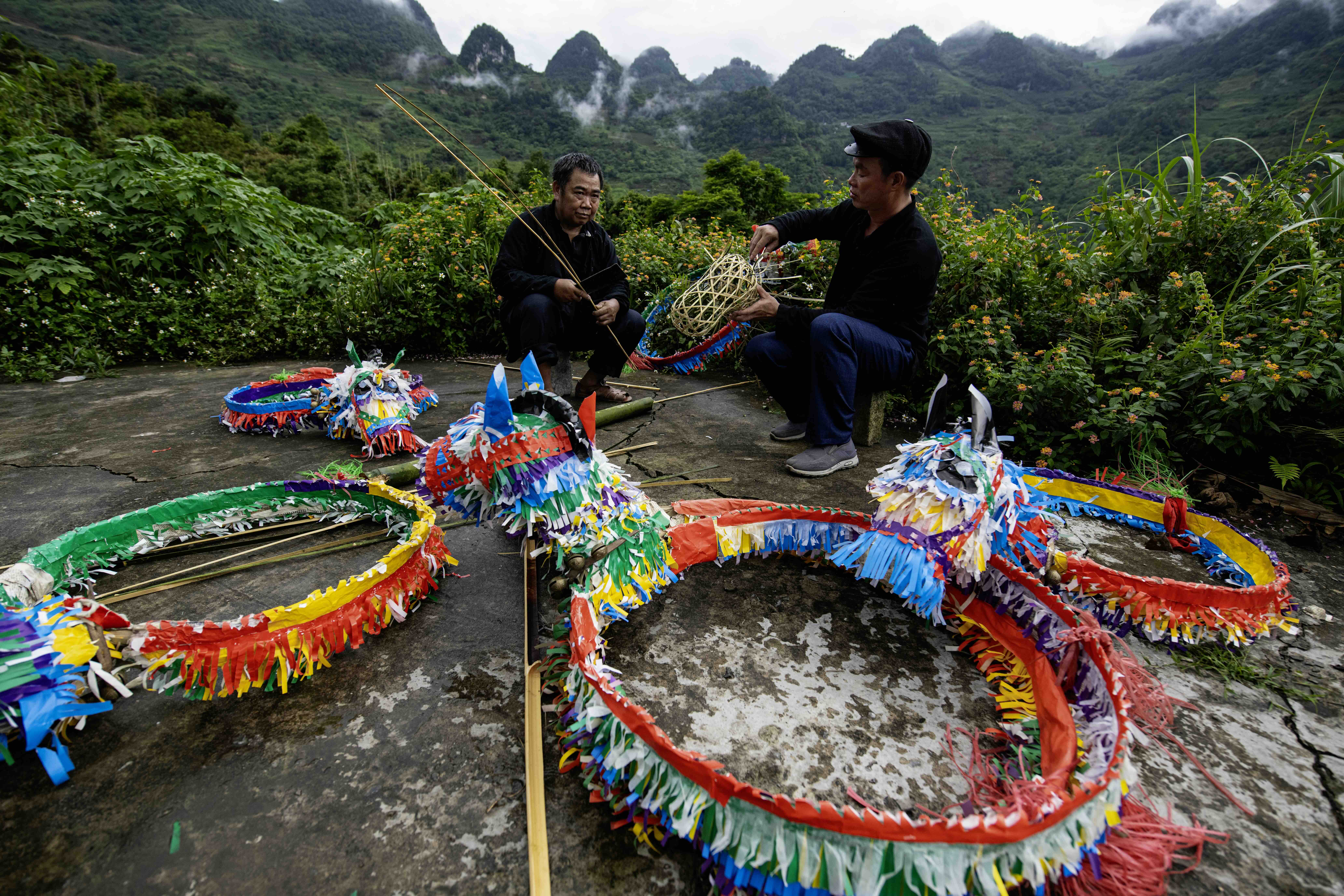 Điệu múa thiêng của người Nùng Dín