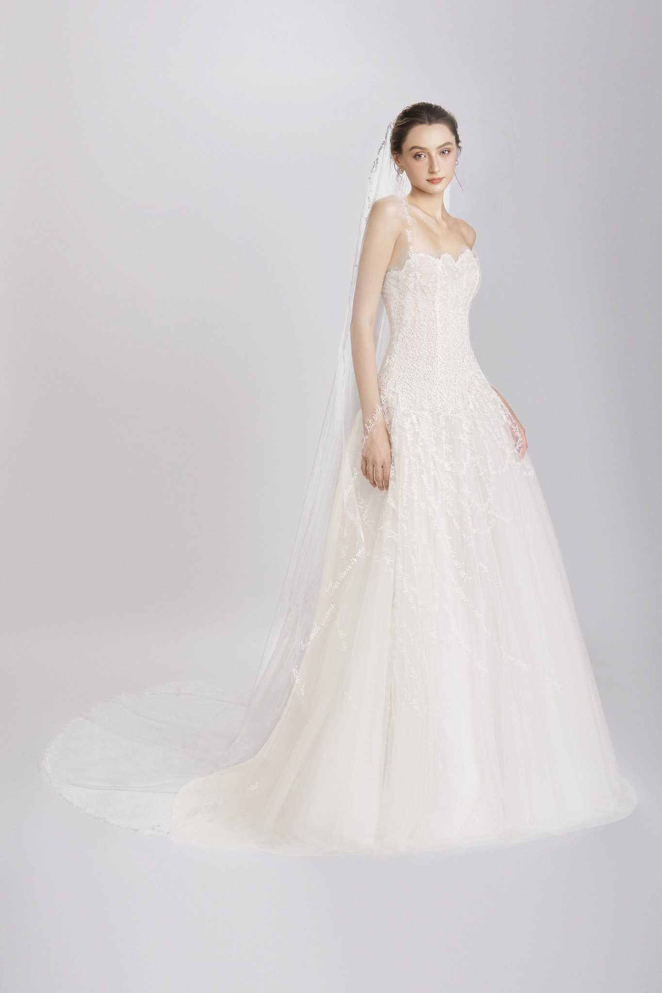 Bộ sưu tập “LOVE No.5 – Love Letter”của Lê Thanh Hòa