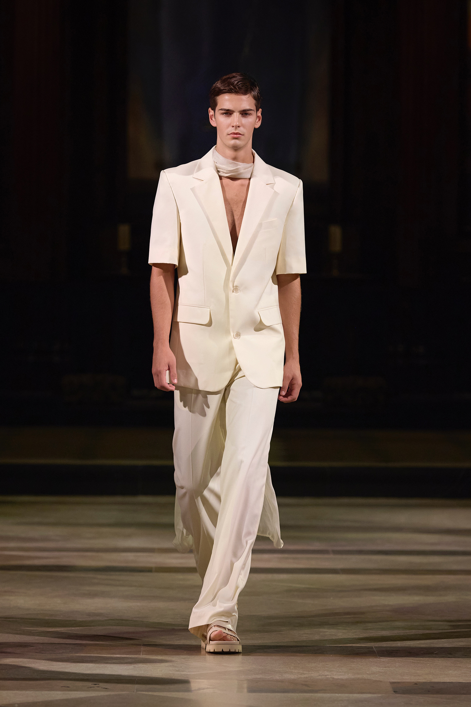 Bộ sưu tập “Xuân, Hạ, Thu, Đông,… và Xuân”của TRAN HUNG