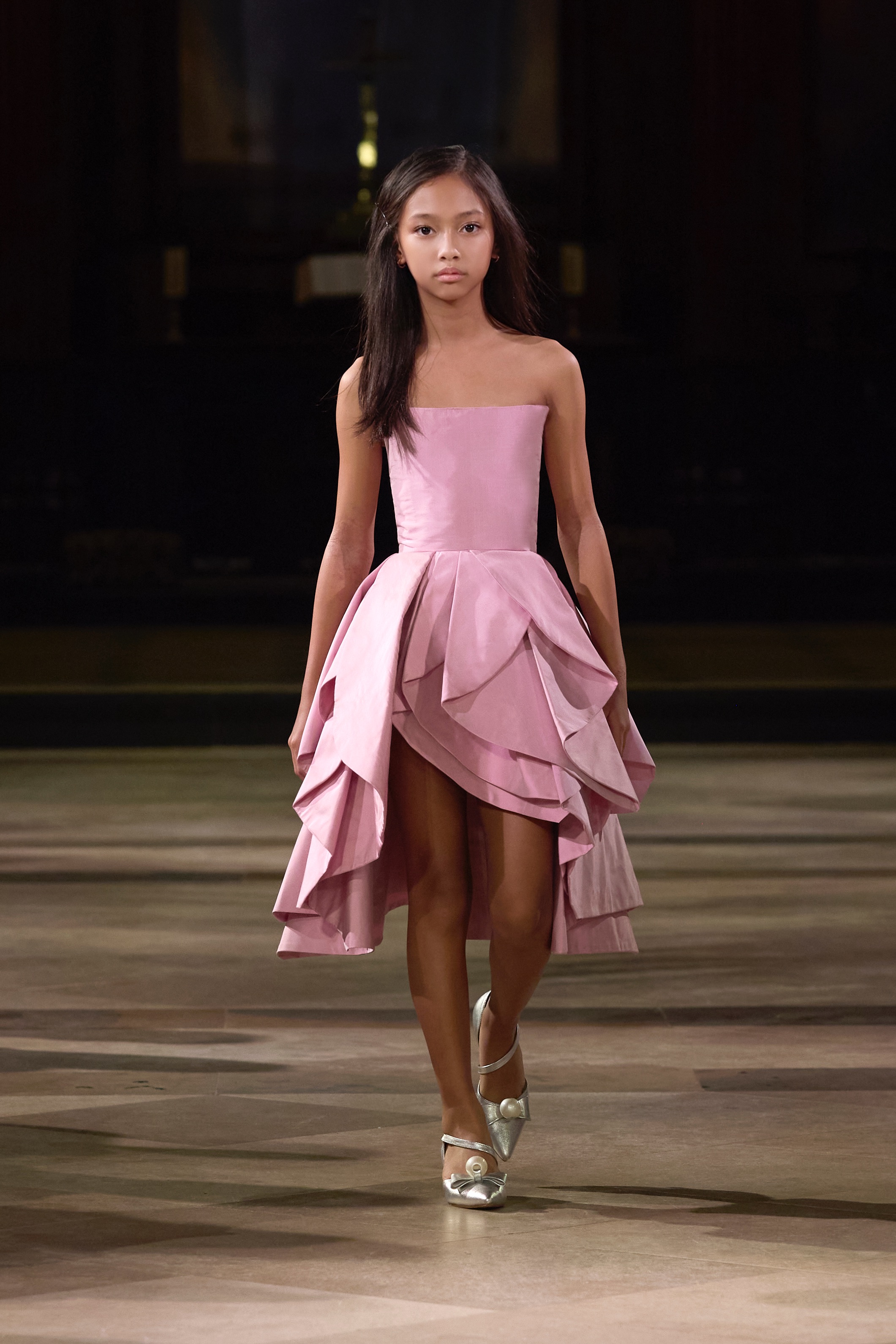 Bộ sưu tập “Xuân, Hạ, Thu, Đông,… và Xuân”của TRAN HUNG