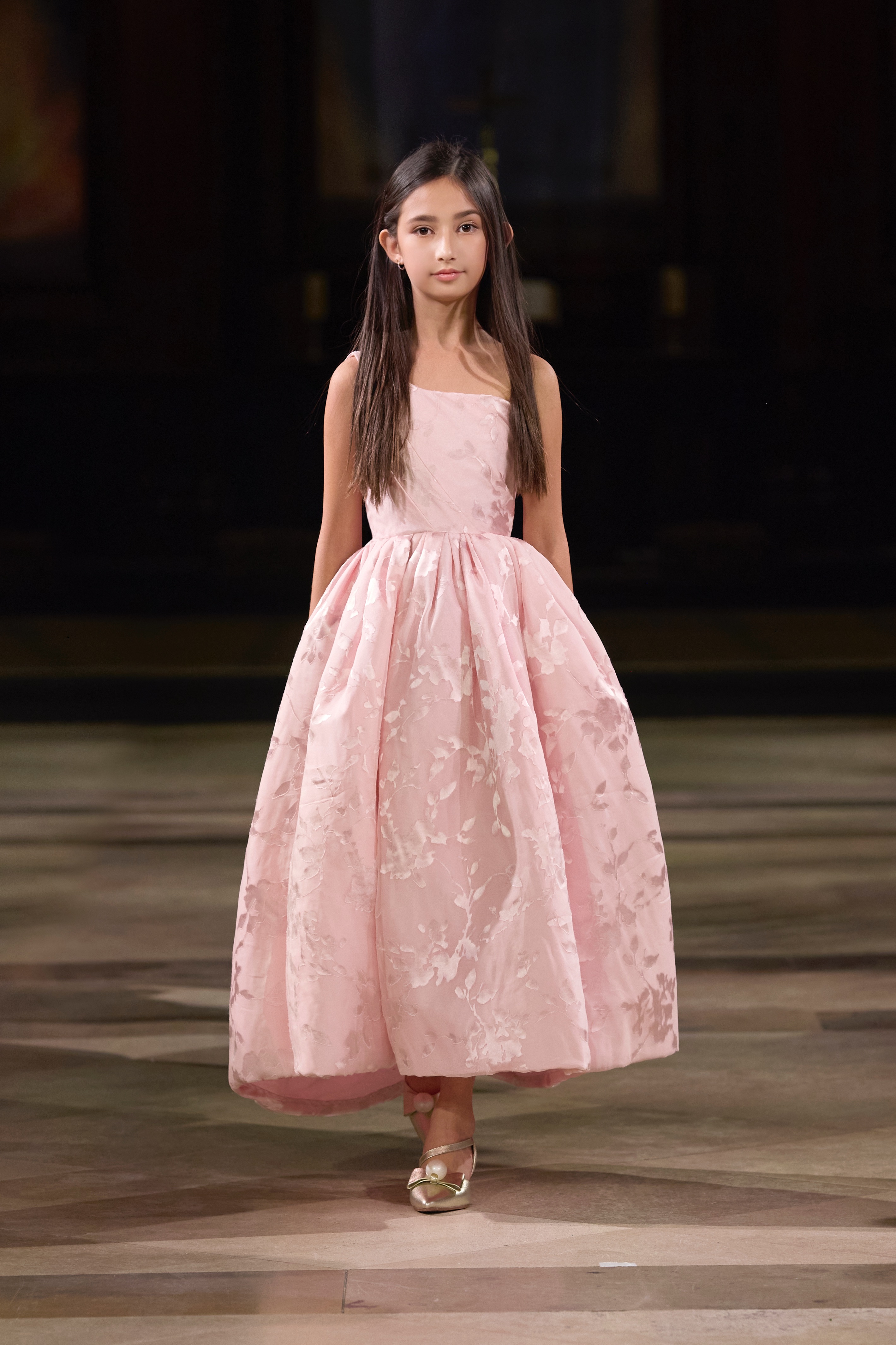 Bộ sưu tập “Xuân, Hạ, Thu, Đông,… và Xuân”của TRAN HUNG