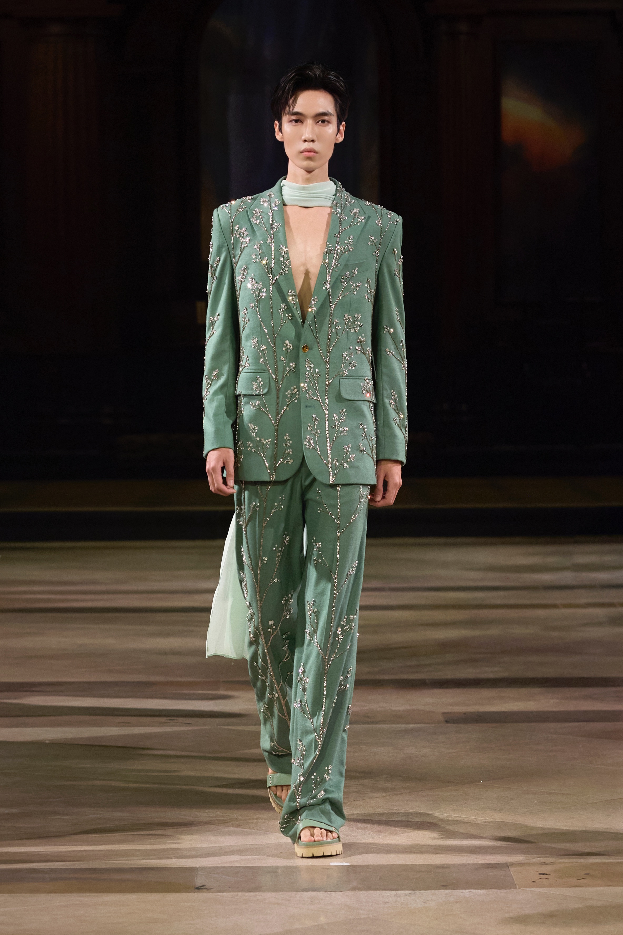 Bộ sưu tập “Xuân, Hạ, Thu, Đông,… và Xuân”của TRAN HUNG